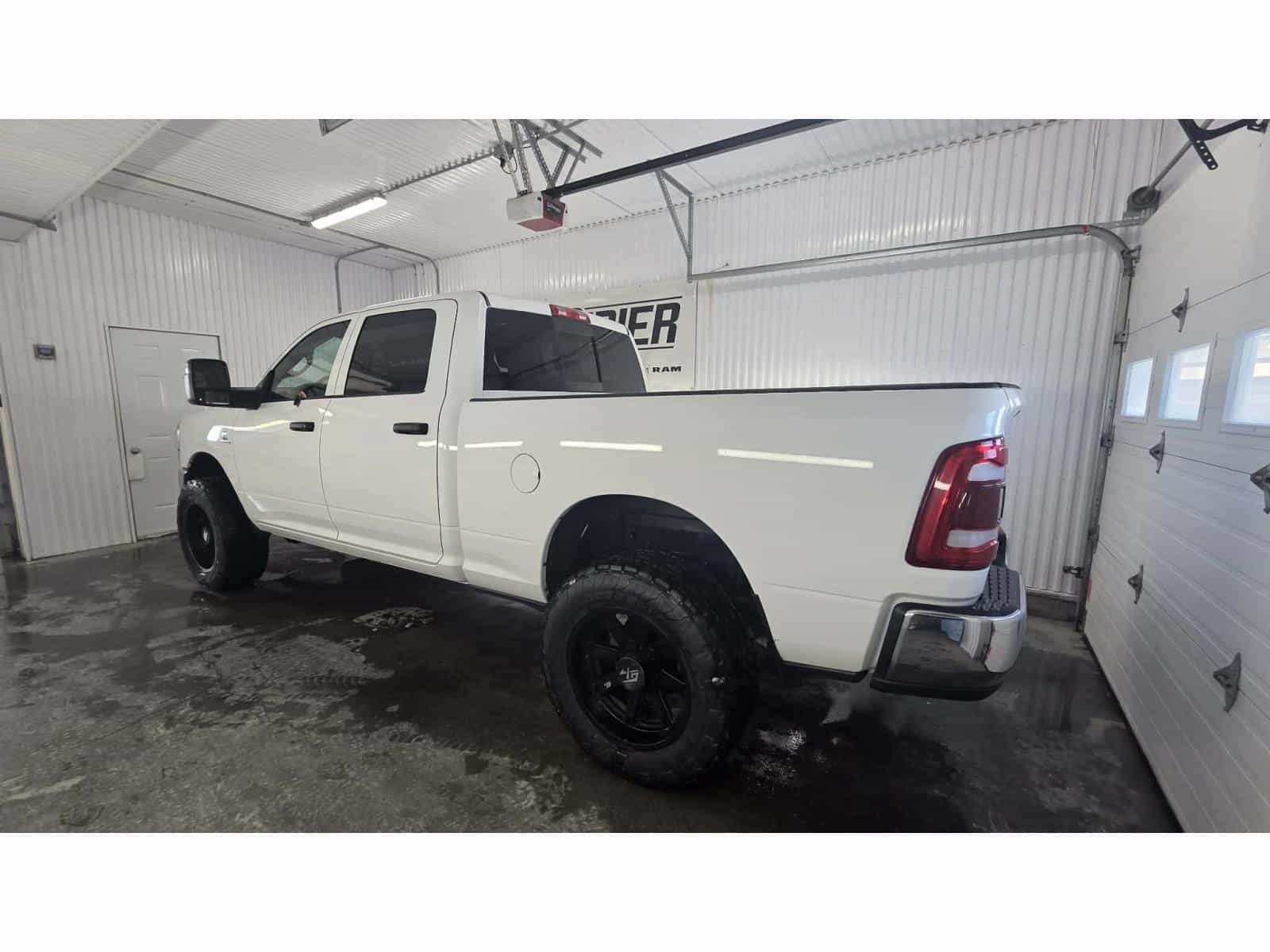 2024 RAM 3500 Tradesman - Image 2