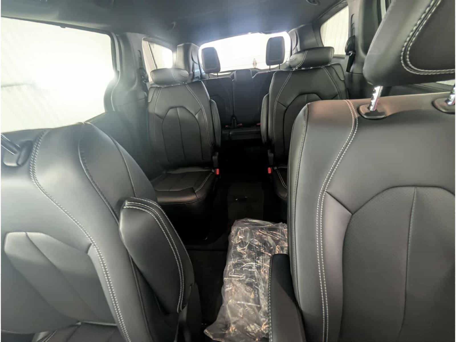 2026 Chrysler Grand Caravan SXT - Image 8