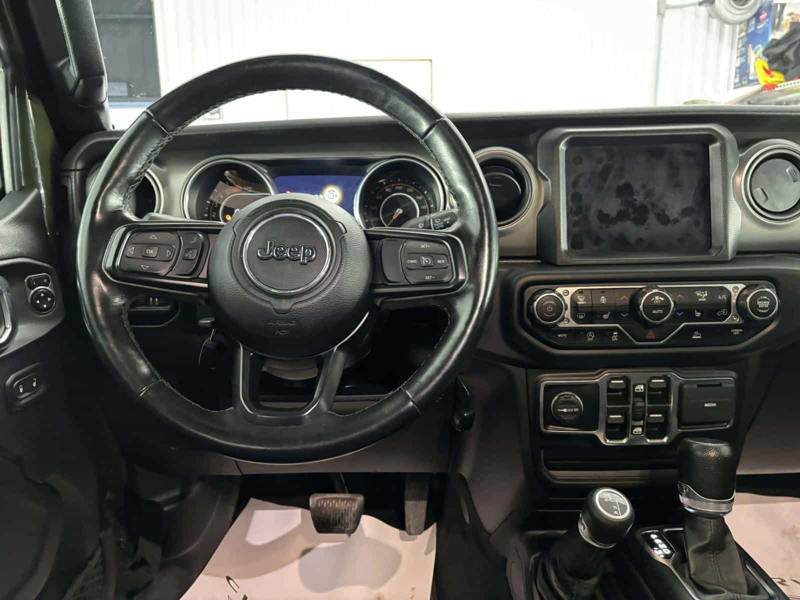 Image 9 Jeep Gladiator Willy's 2022