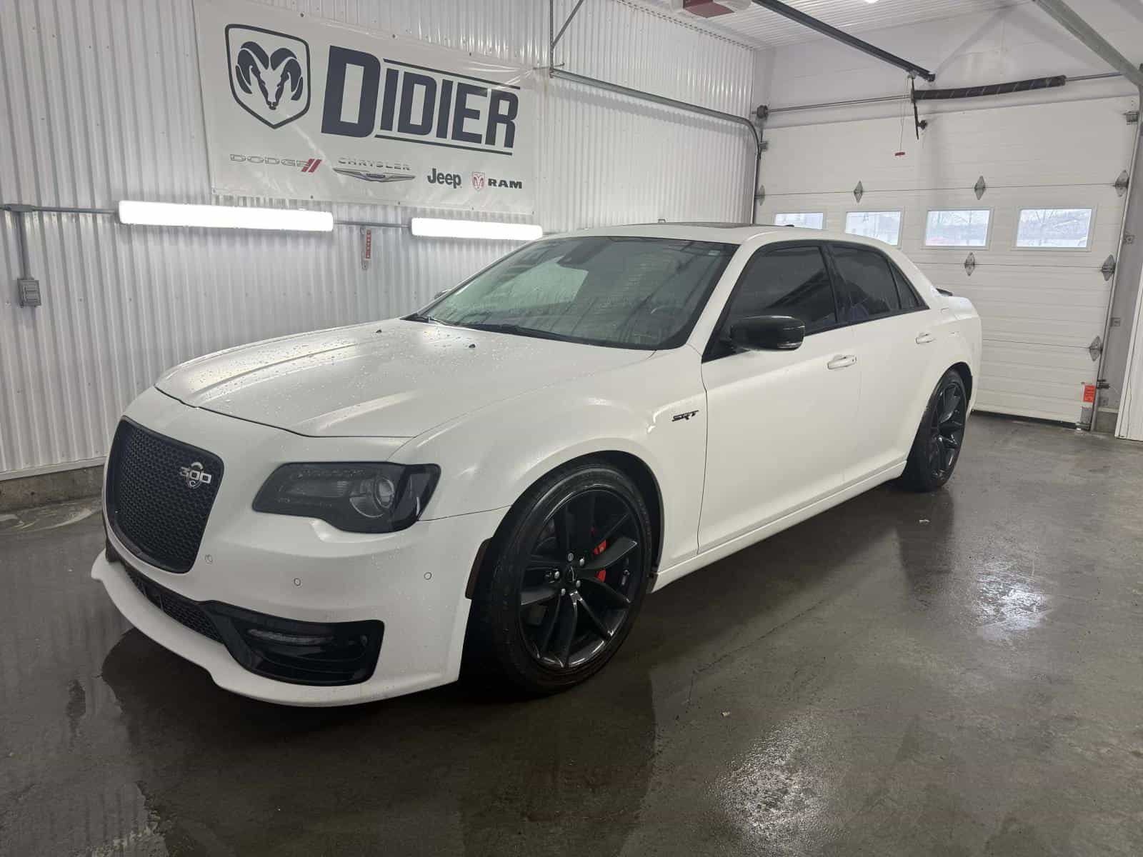 Image 1 Chrysler 300C C 2023