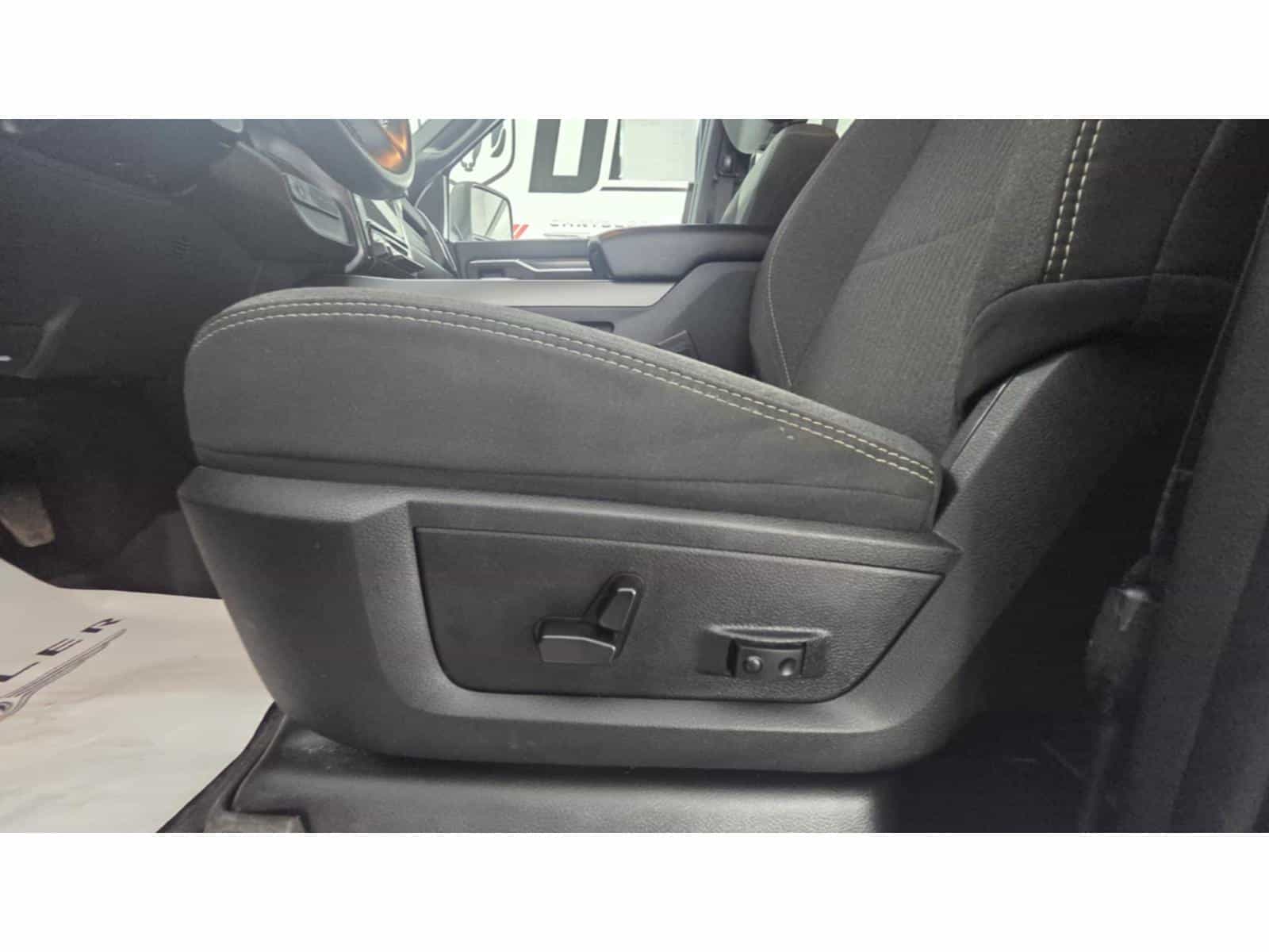 2024 RAM 2500 Big Horn - Image 14