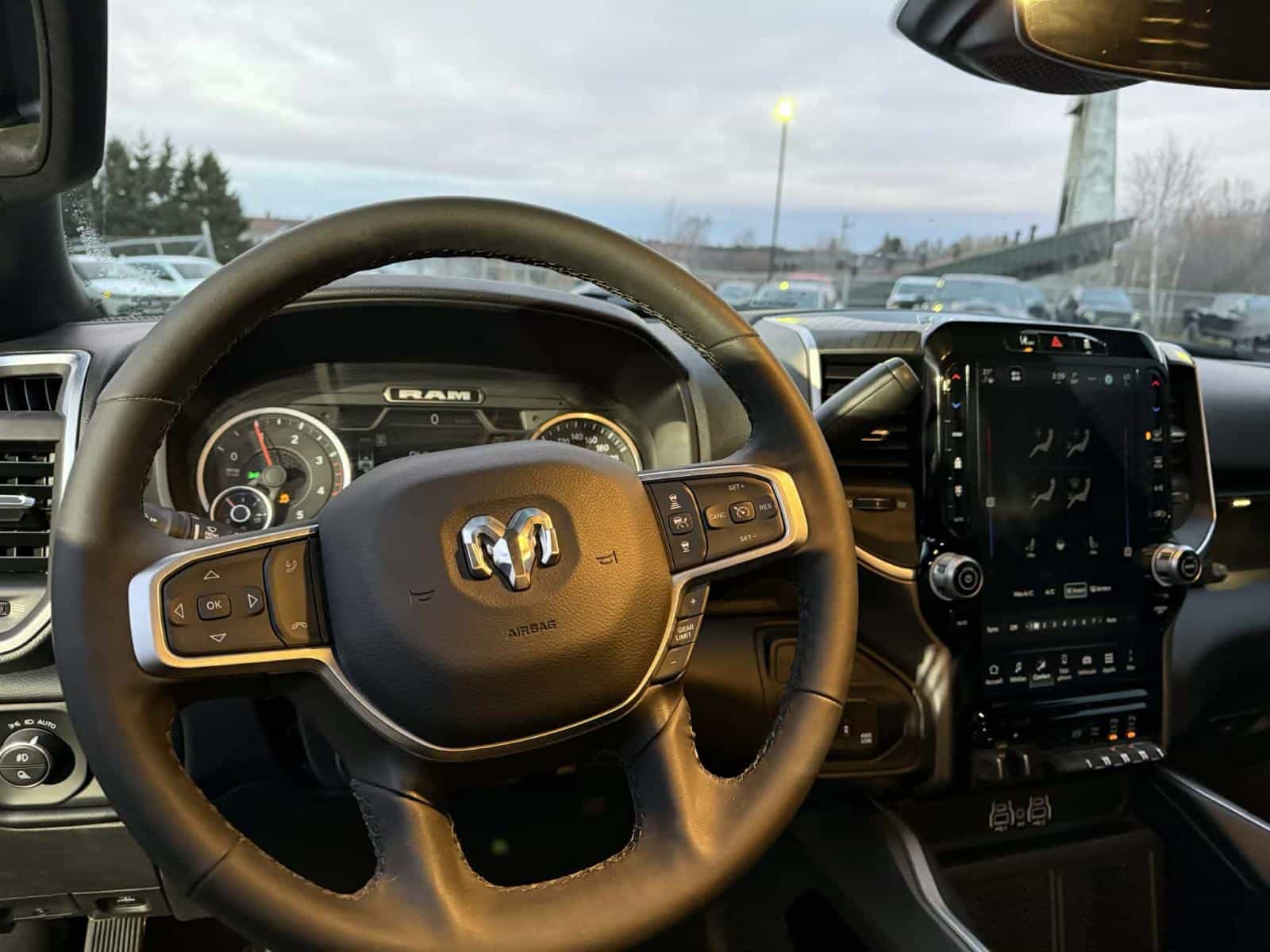 2025 RAM 3500 Big Horn - Image 10