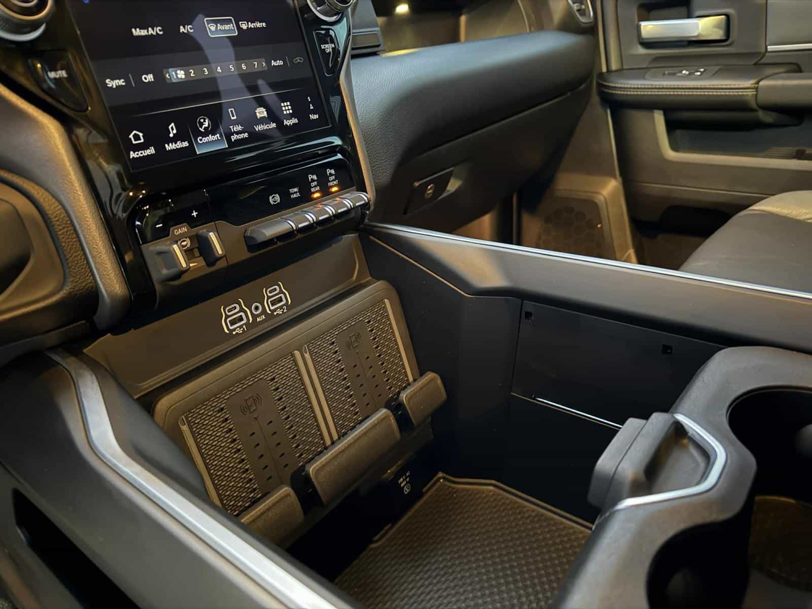 2025 RAM 3500 Big Horn - Image 11