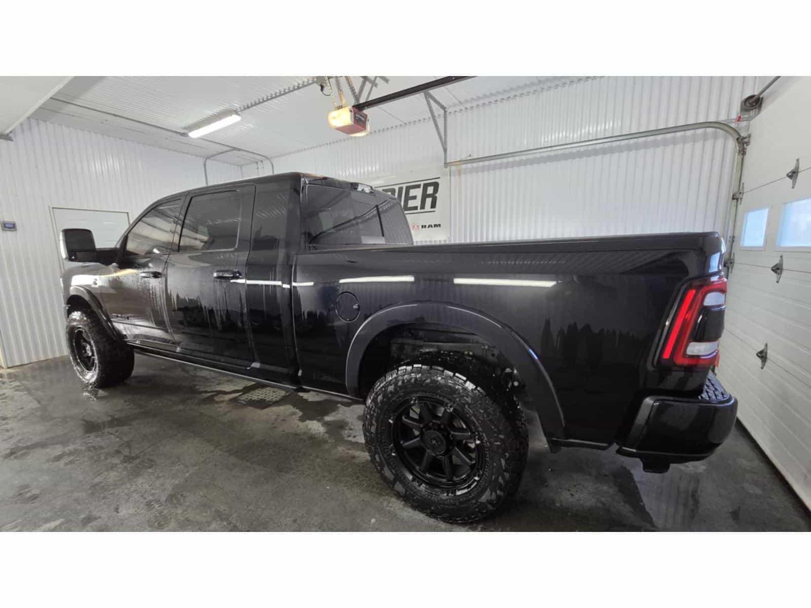 2024 RAM 2500 Limited - Image 2