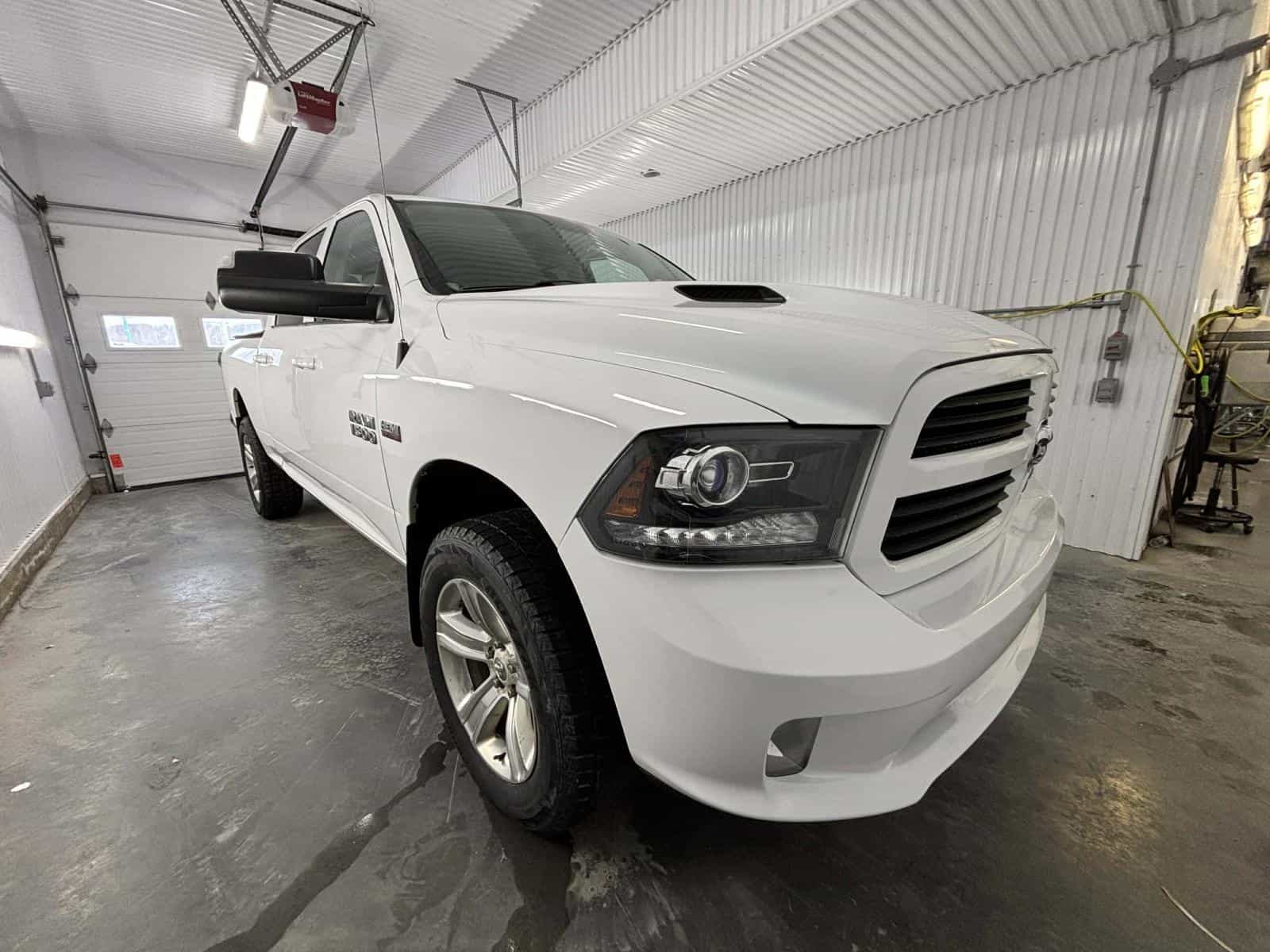 Image 2 RAM 1500 Sport 2017
