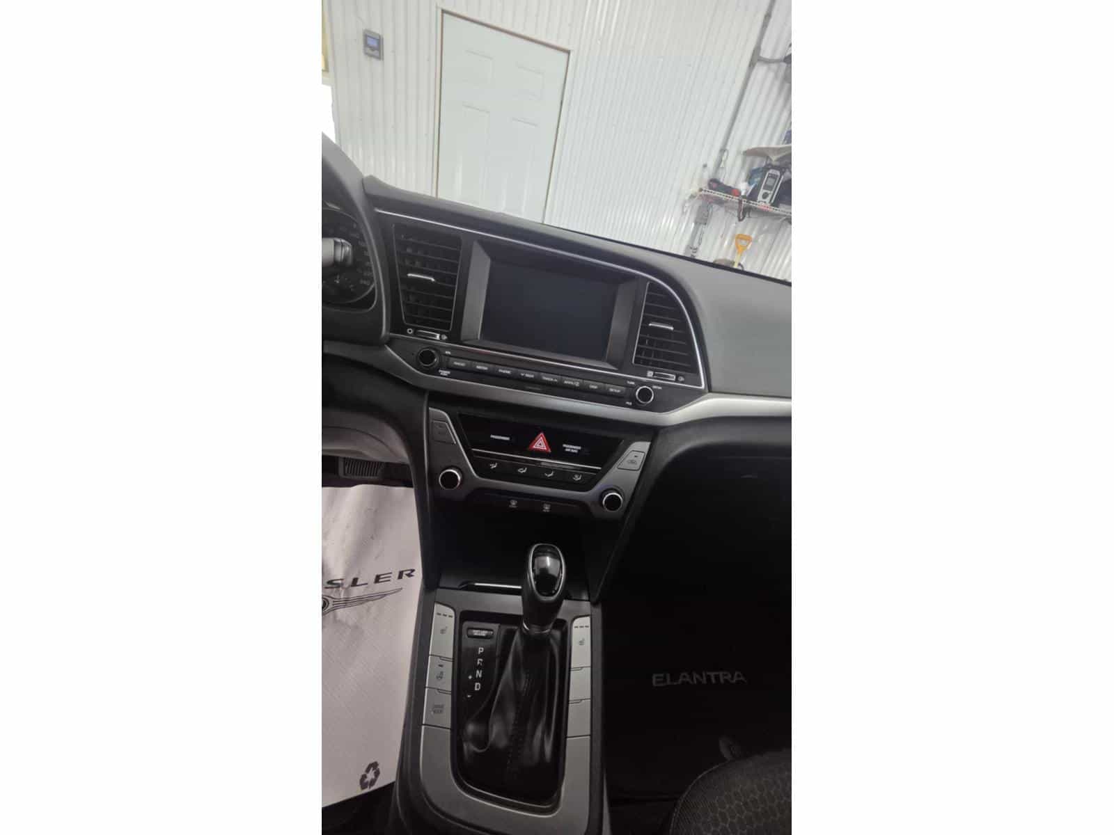 2017 Hyundai Elentra - Image 7