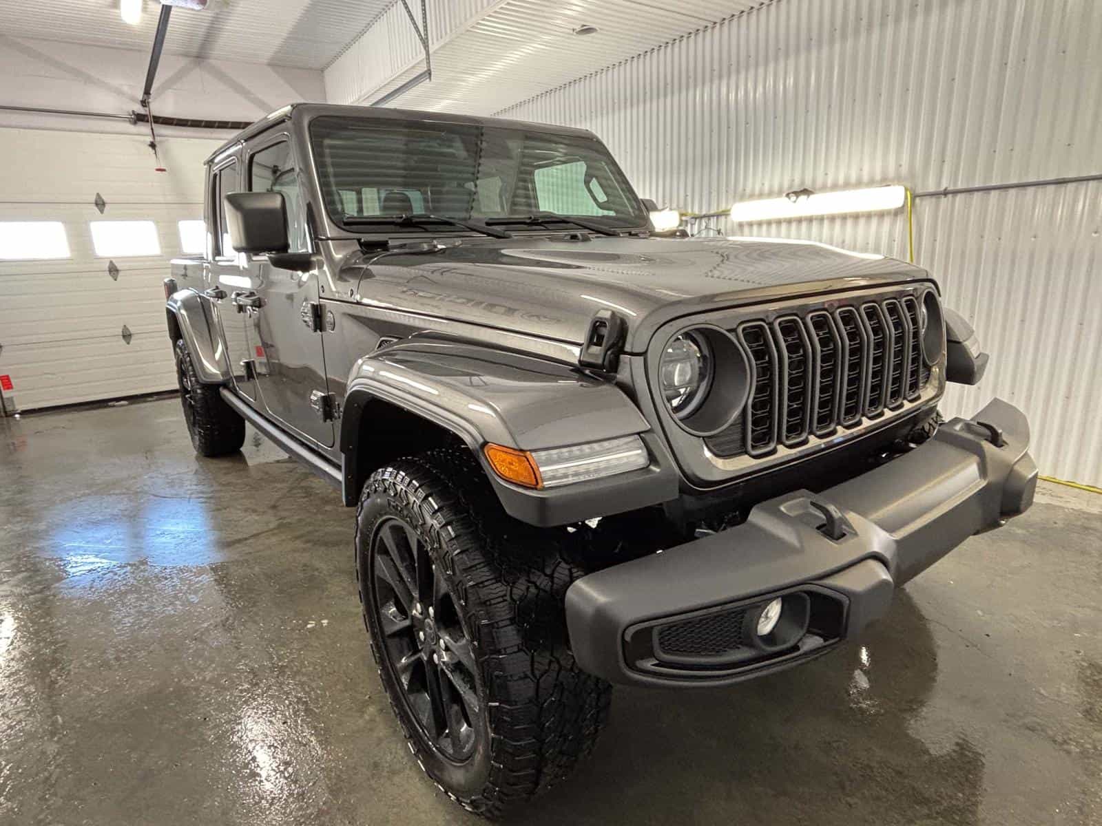 Image 2 Jeep Gladiator NightHawk 2025