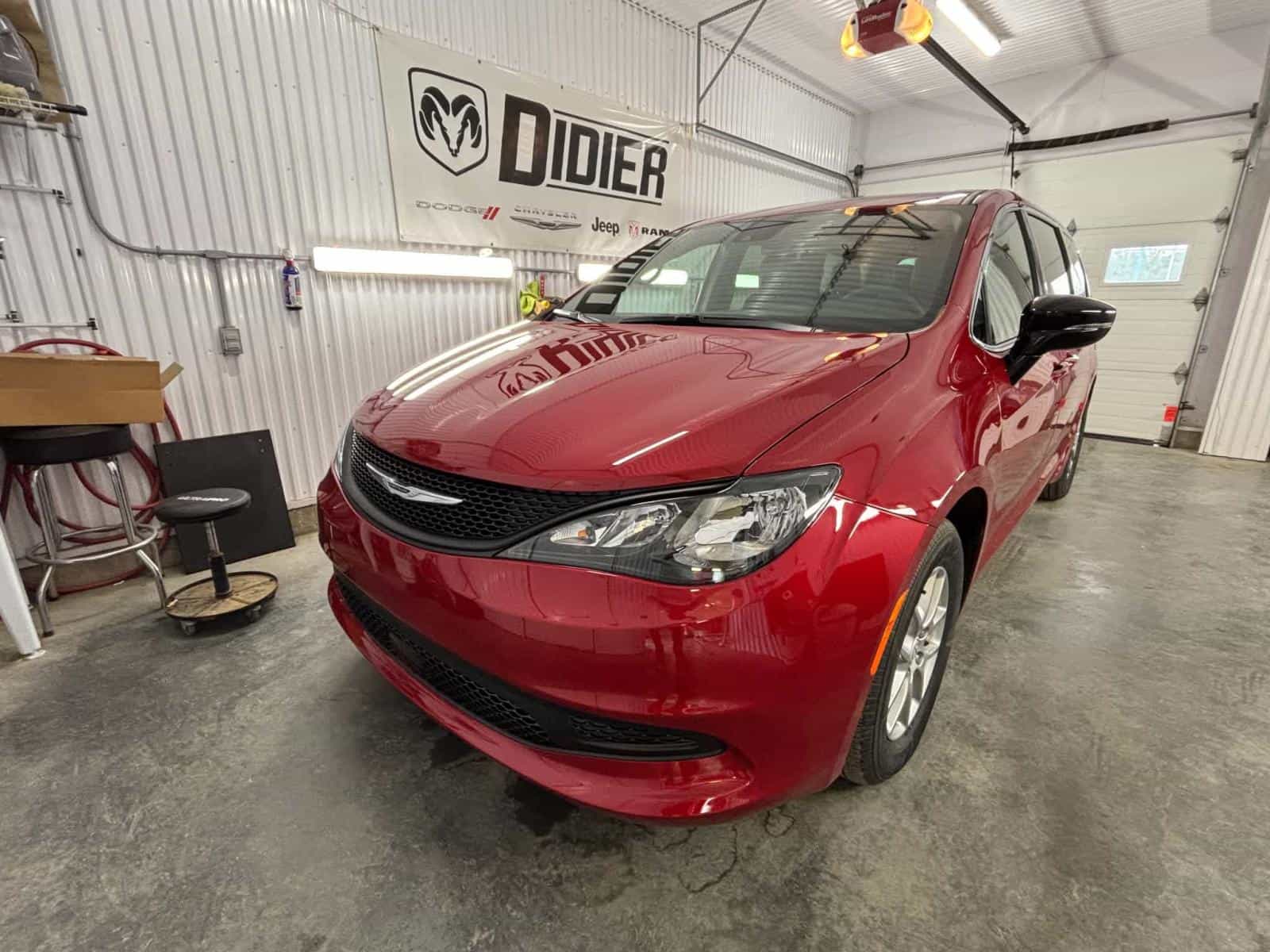 Image 1 Chrysler Grand Caravan SXT 2026