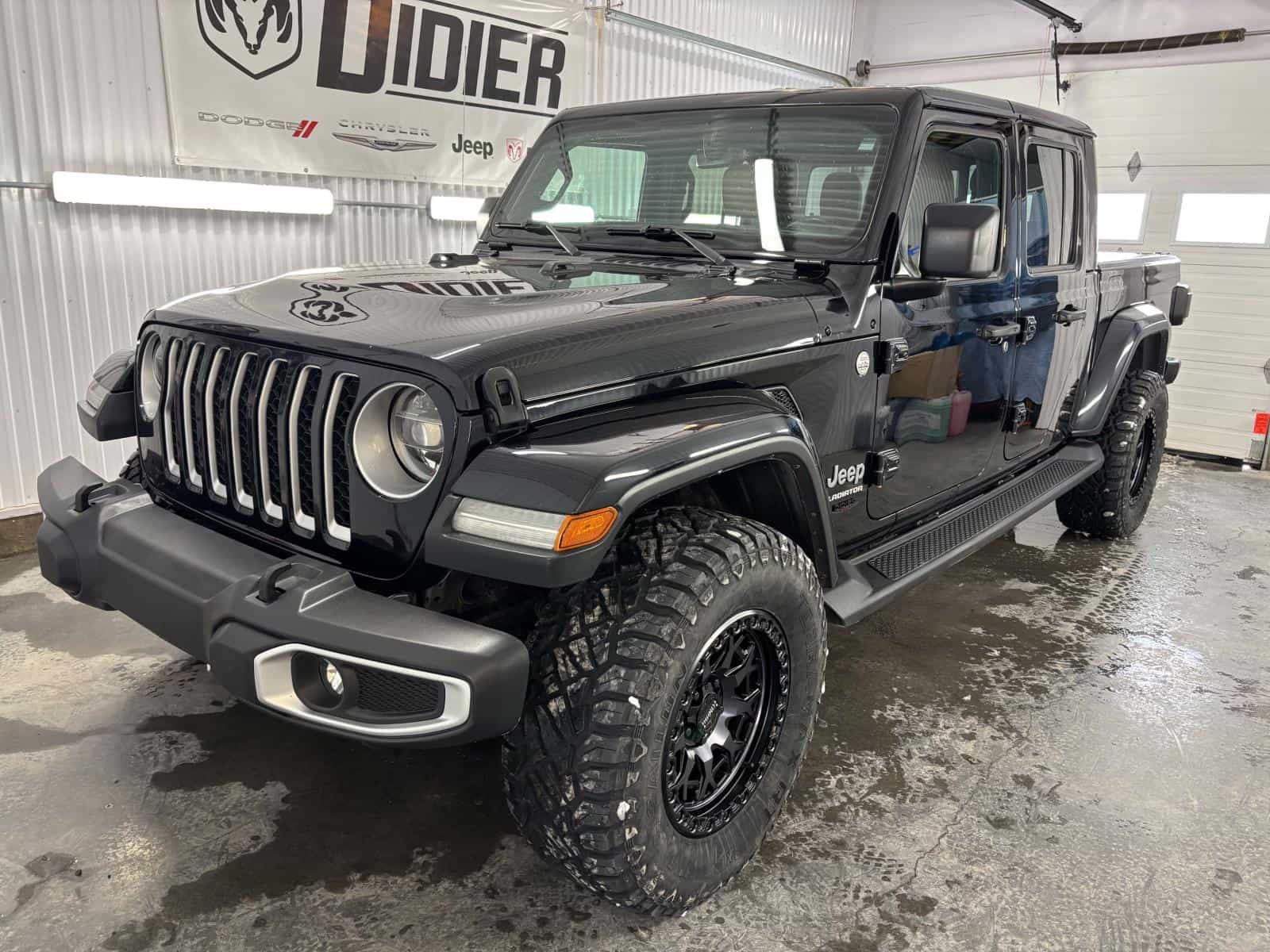 2021 Jeep Gladiator Overland - Image 1