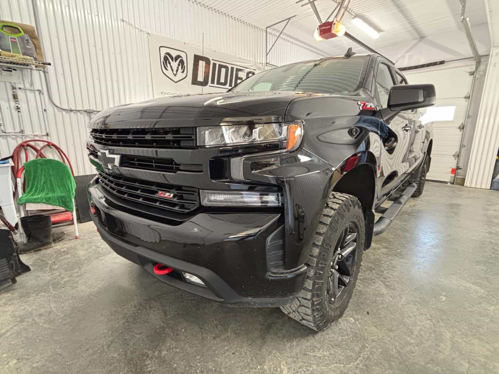 2022 Chevrolet Silverado LT Trail Boss - Image 1