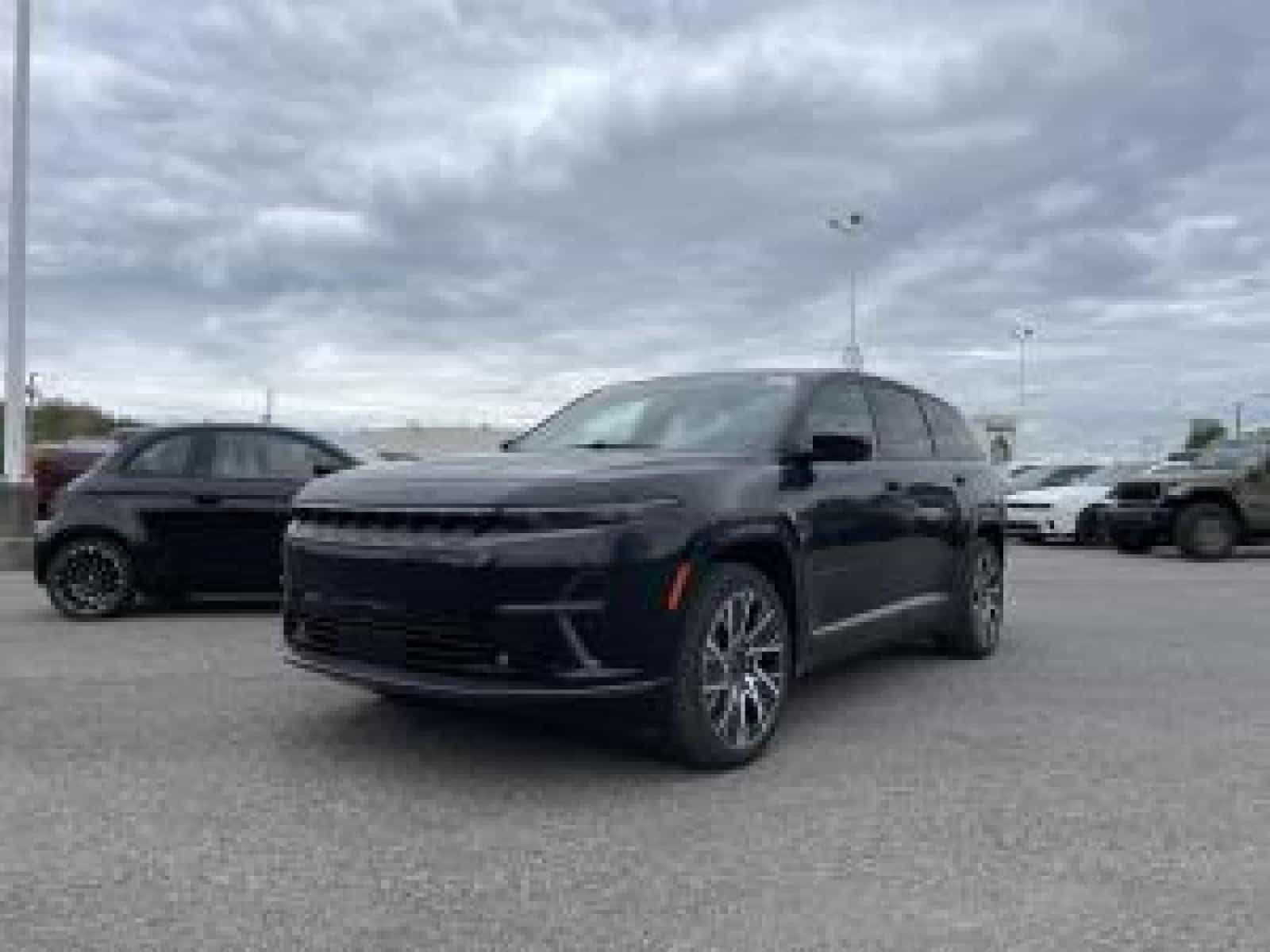 2025 Jeep Wagoneer S Code d Ensemble clair 25S Limited - Image 1