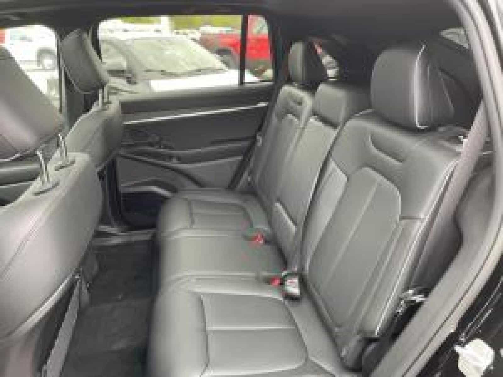 2025 Jeep Wagoneer S Code d Ensemble clair 25S Limited - Image 8