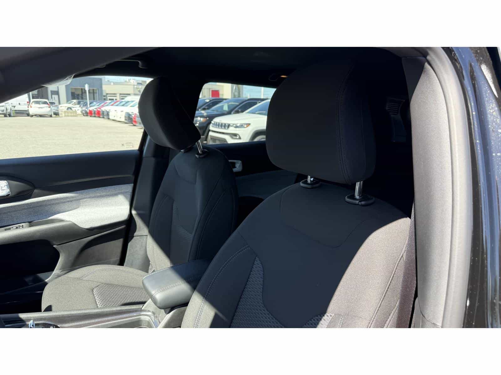 2025 Jeep Compass Sport - Image 12