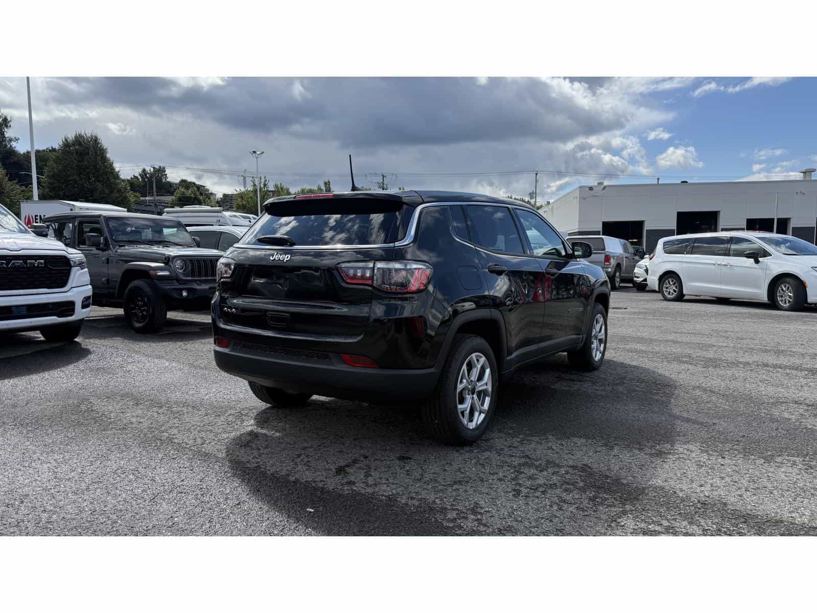 2025 Jeep Compass Sport - Image 4