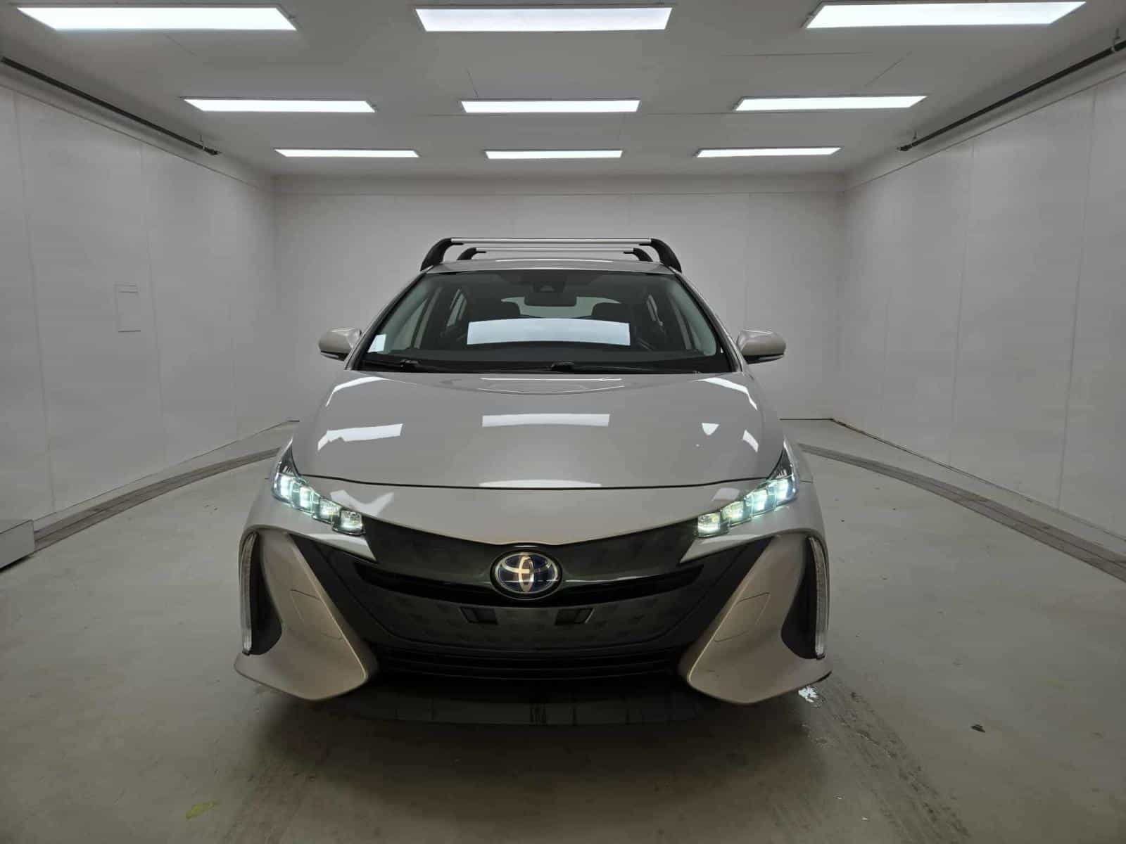 2021 Toyota Prius Prime Le/Xle/Limite Upgrade - Image 3