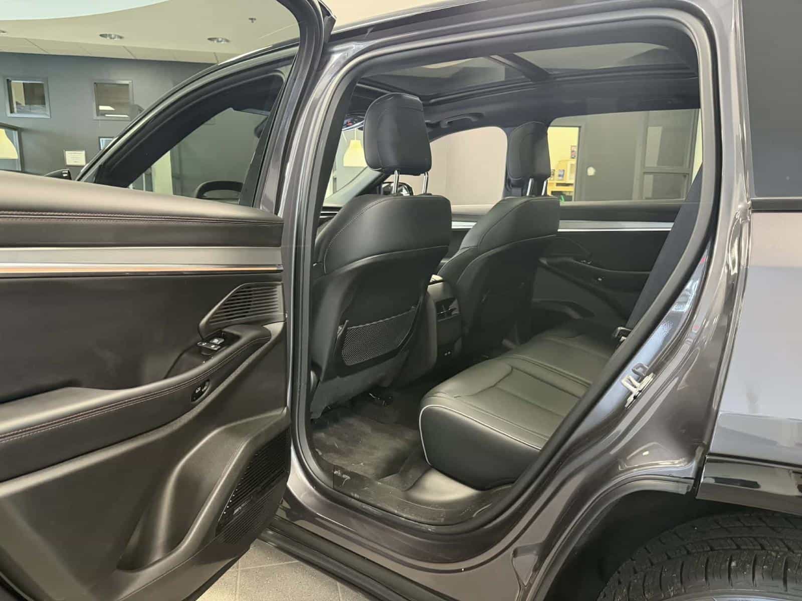 Image 9 Jeep Wagoneer S Code d Ensemble clair 25S Limited 2025