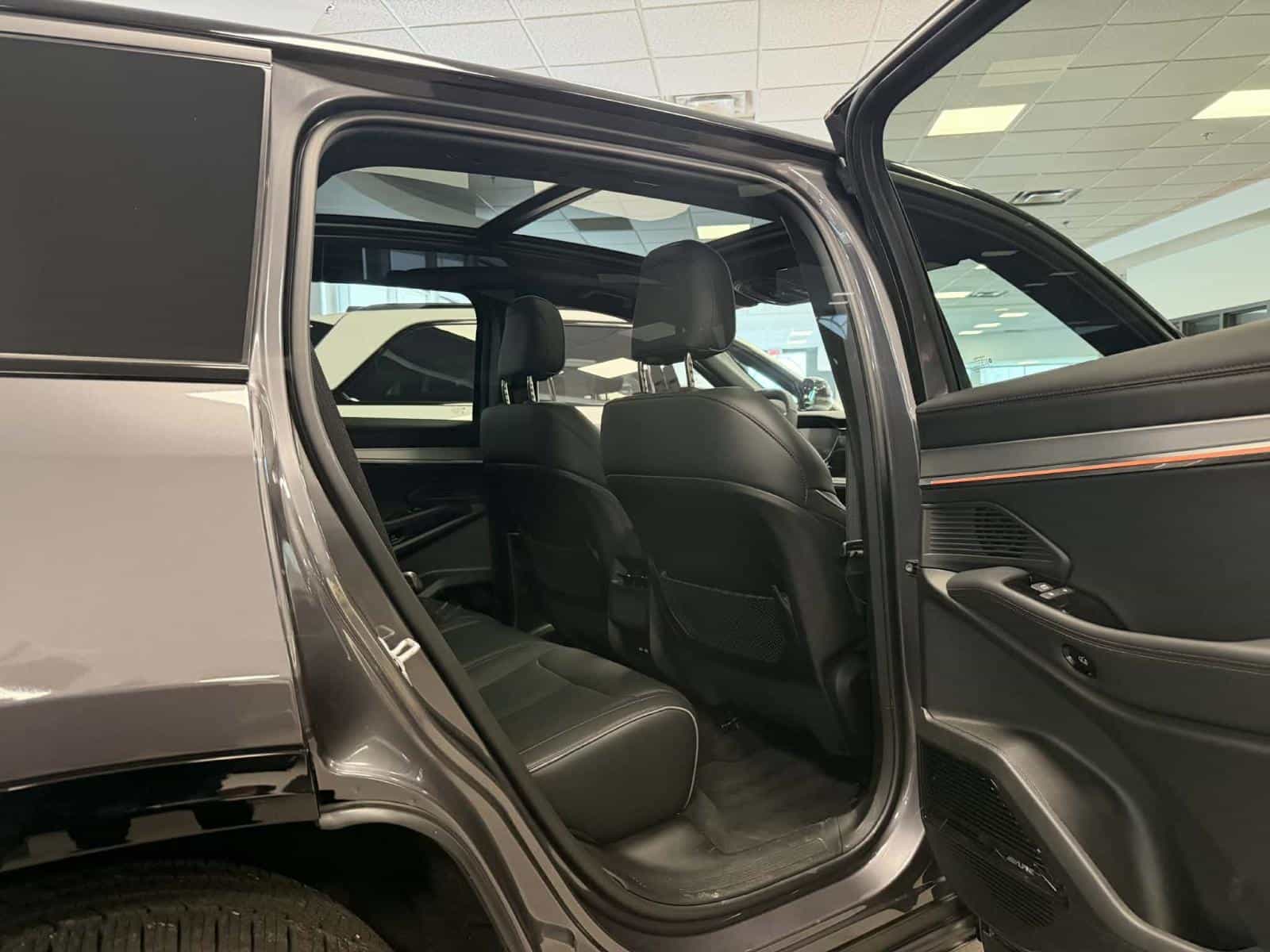 Image 8 Jeep Wagoneer S Code d Ensemble clair 25S Limited 2025