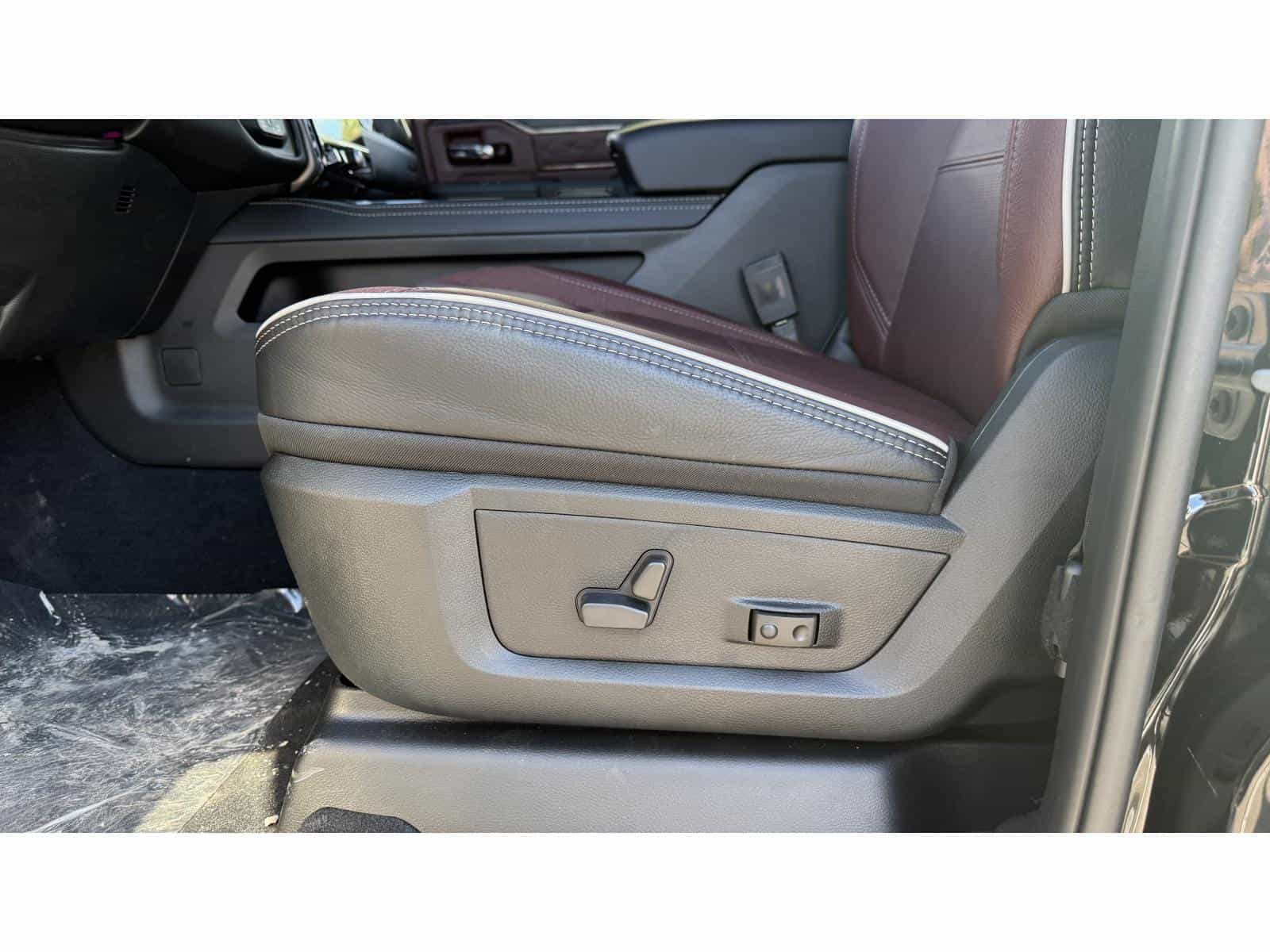 2025 RAM 2500 Limited - Image 10