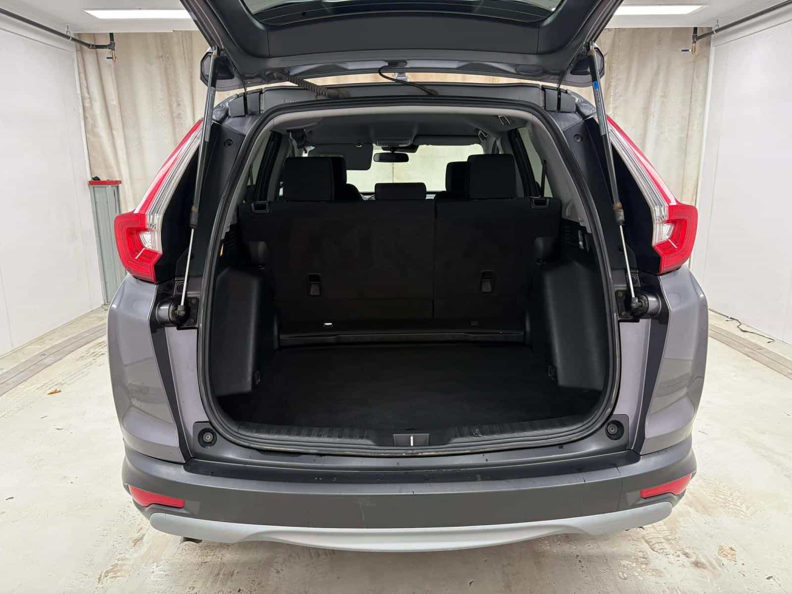 2017 Honda CR-V LX - Image 7