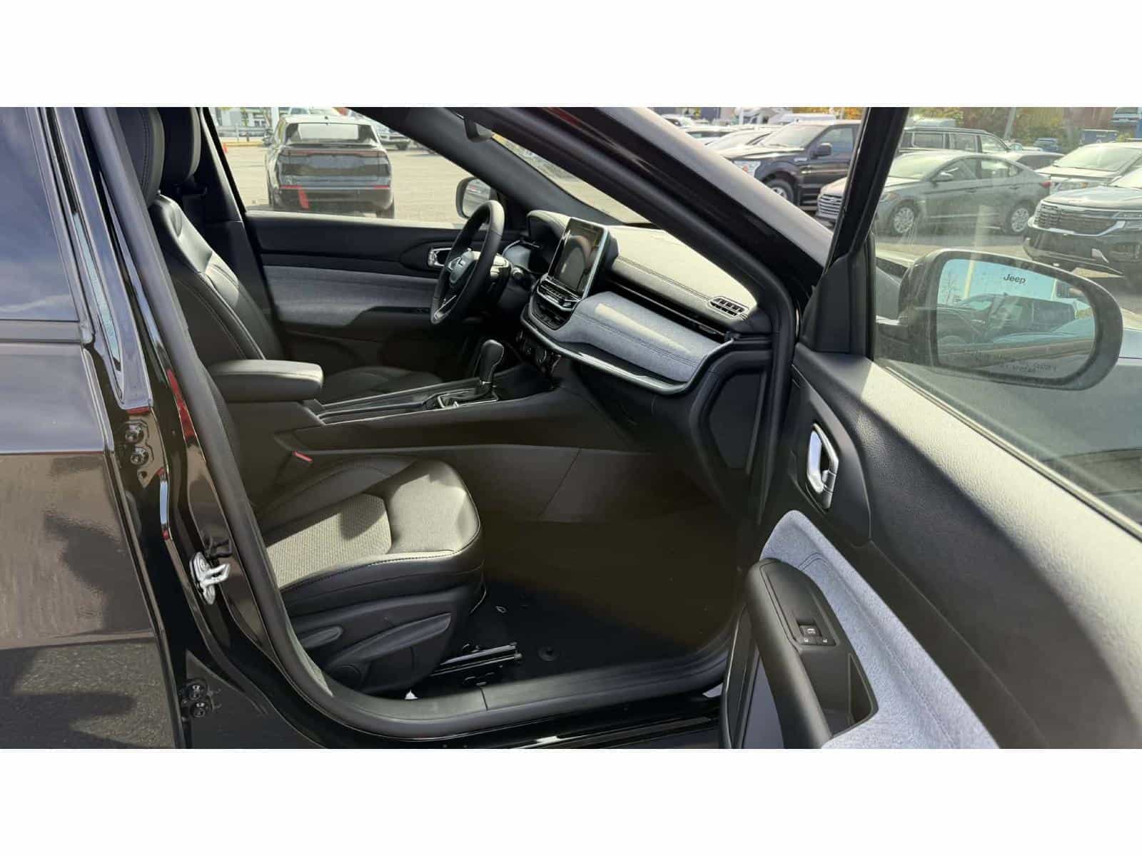 Image 5 Jeep Compass North 2026