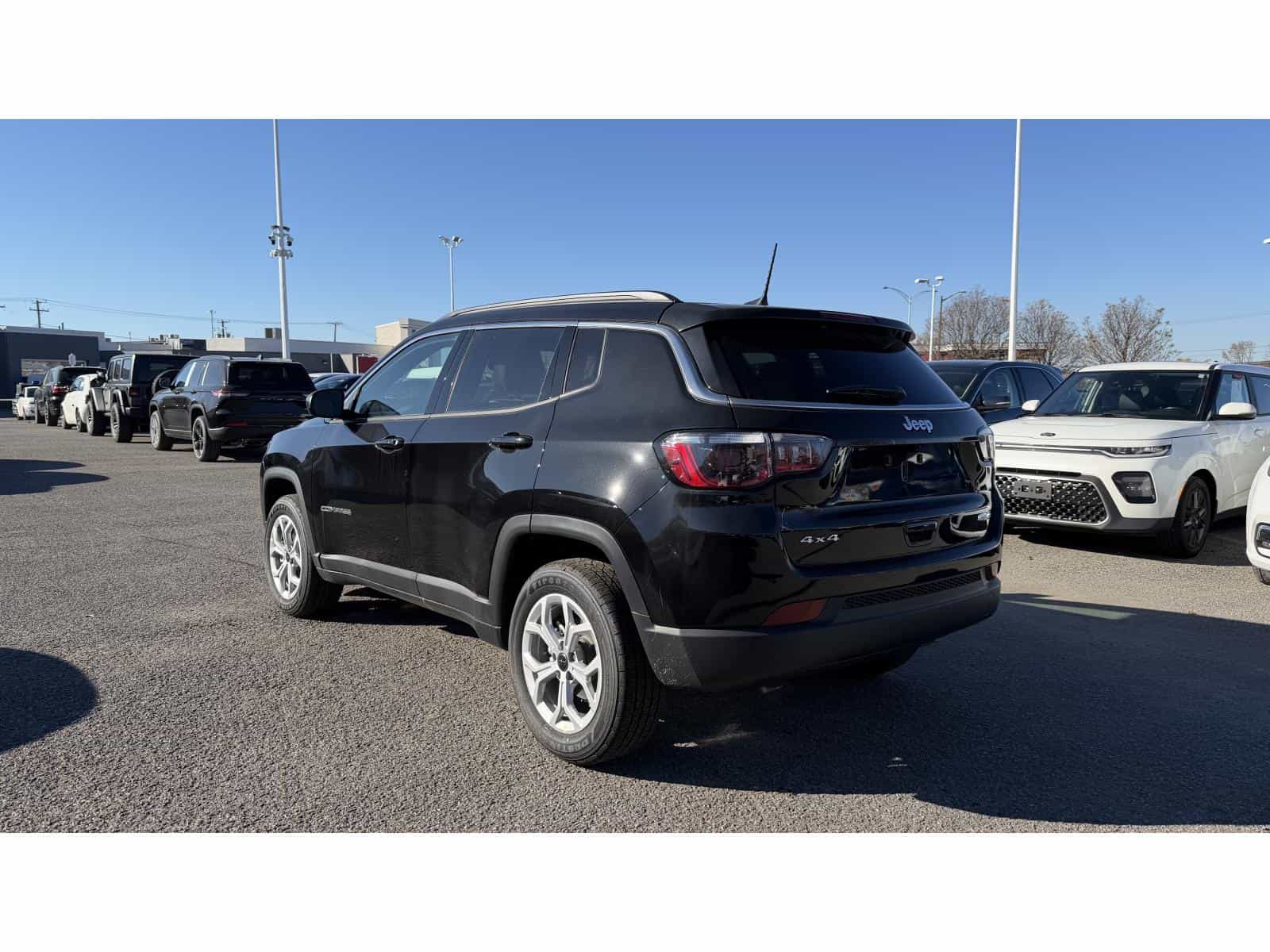 Image 2 Jeep Compass North 2026