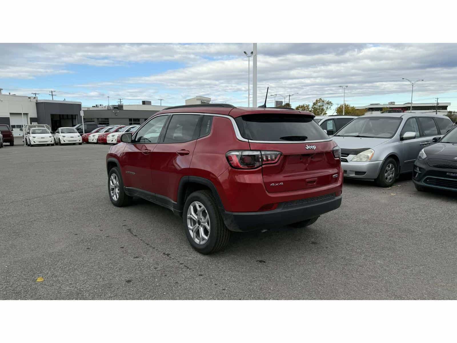 Image 13 Jeep Compass North 2026