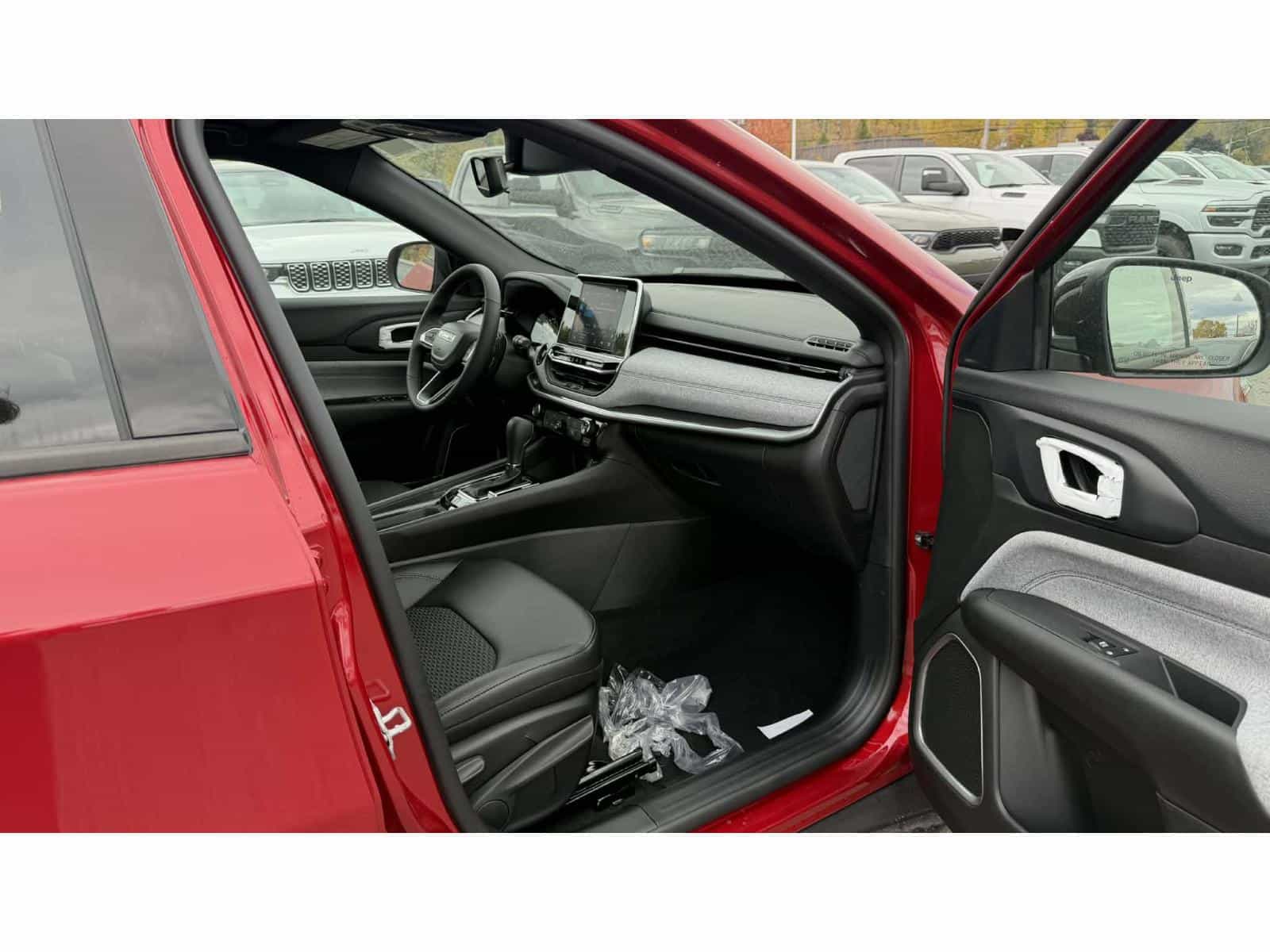 Image 7 Jeep Compass North 2026