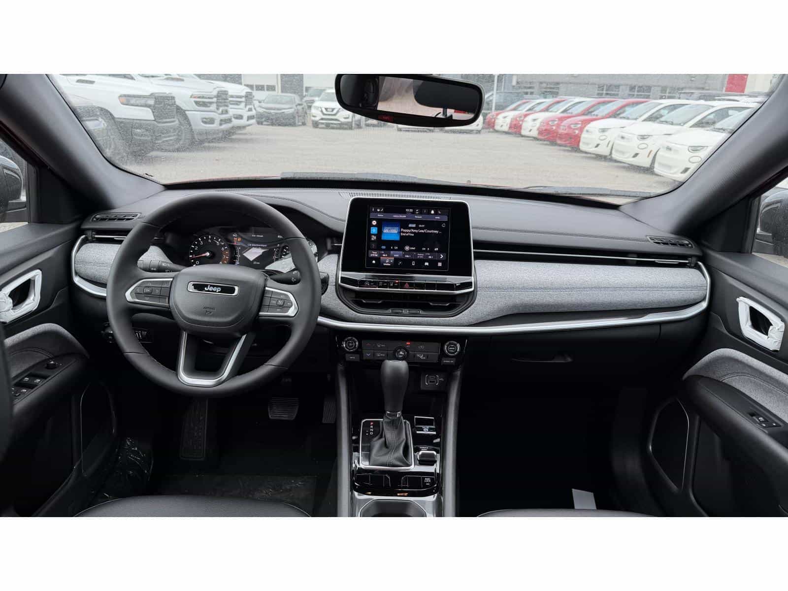 Image 10 Jeep Compass North 2026