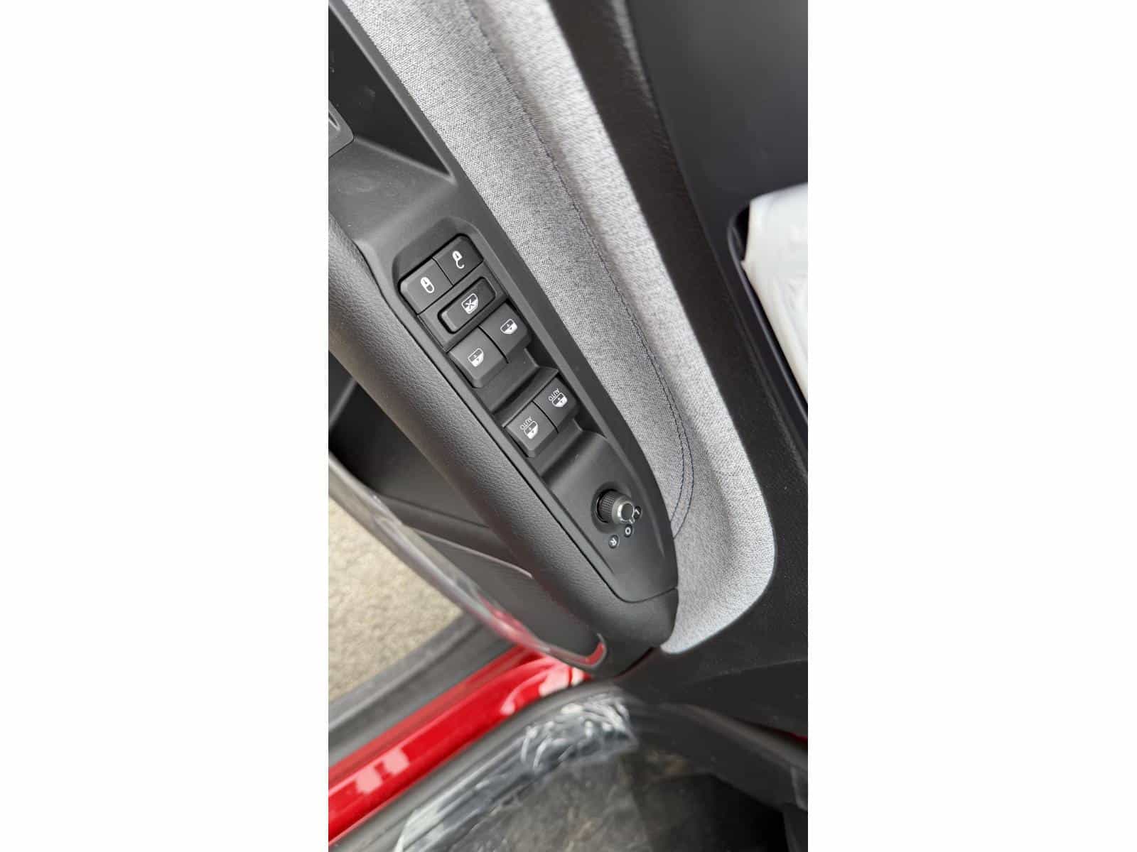 2026 Jeep Compass North - Image 8