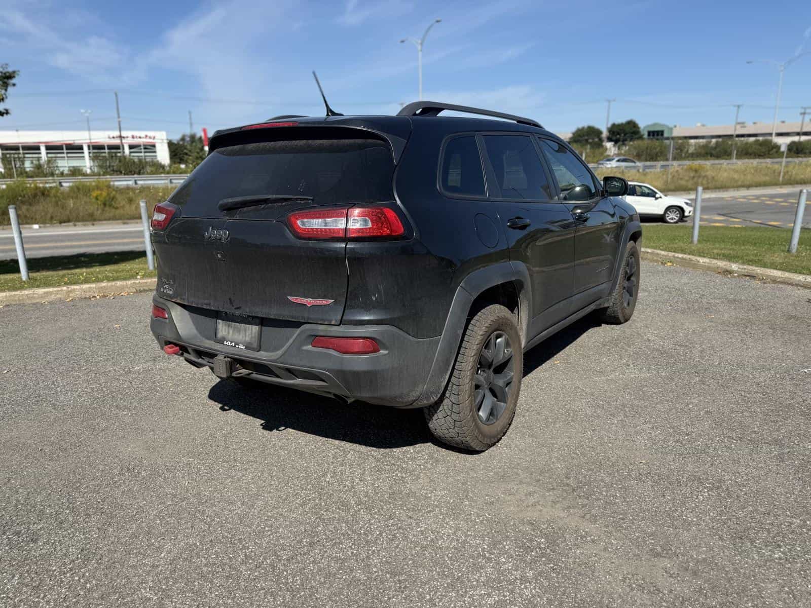 2015 Jeep Cherokee Trailhawk - Image 4
