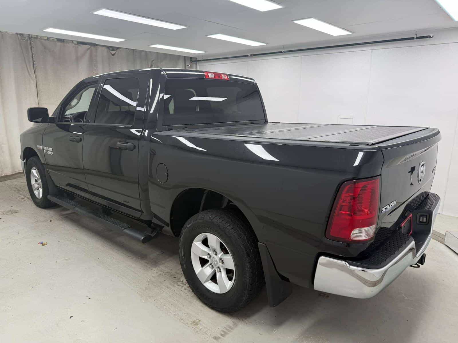 2017 RAM 1500 ST SXT - Image 6