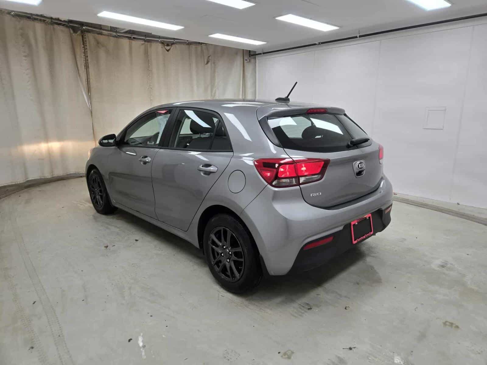 2021 Kia Rio Lx+ 5-door - Image 6