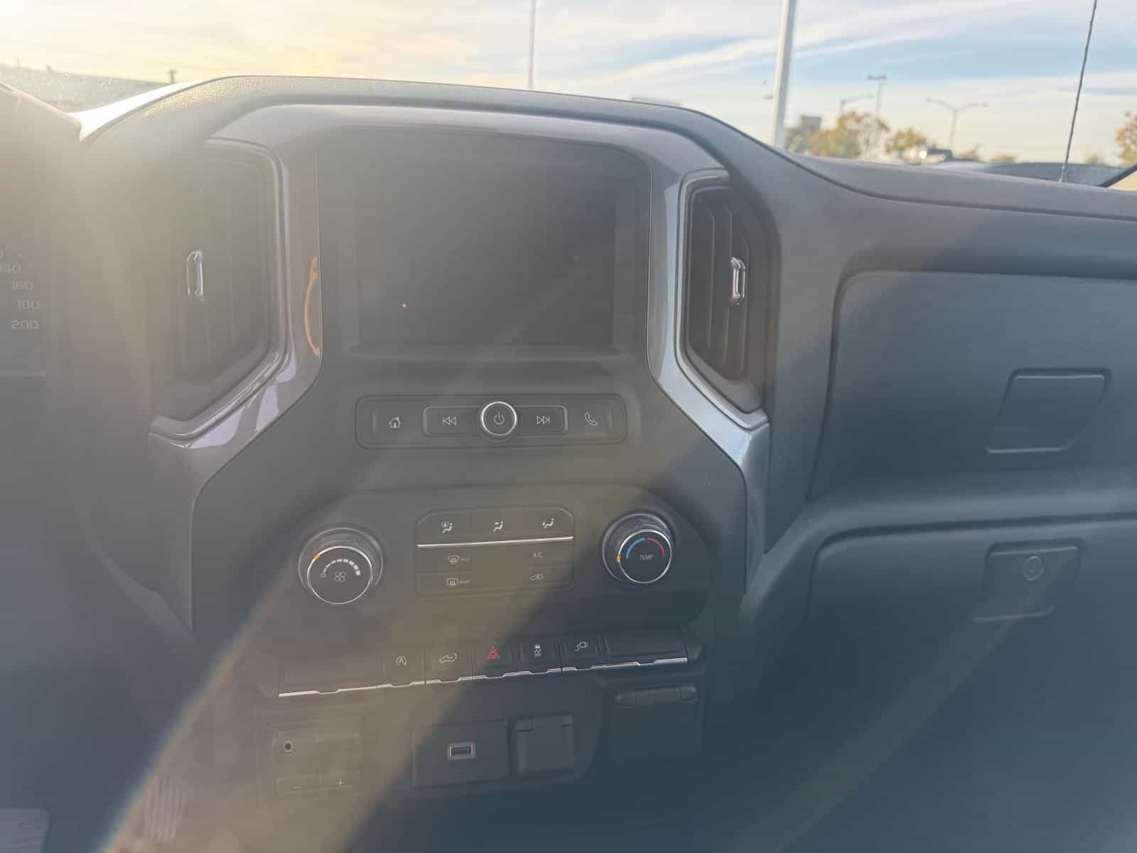 2020 Chevrolet Silverado K1500 Custom Custom - Image 11