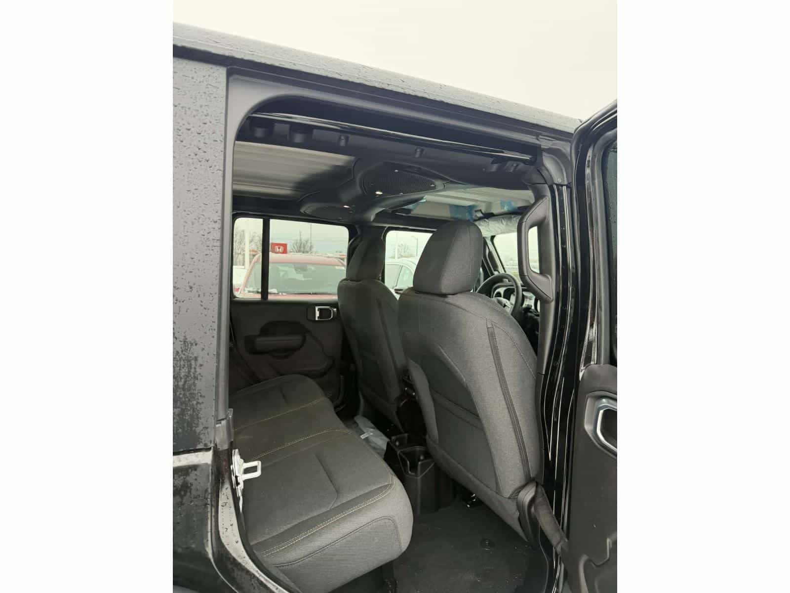 Image 6 Jeep Wrangler 4 Door Willys 2026