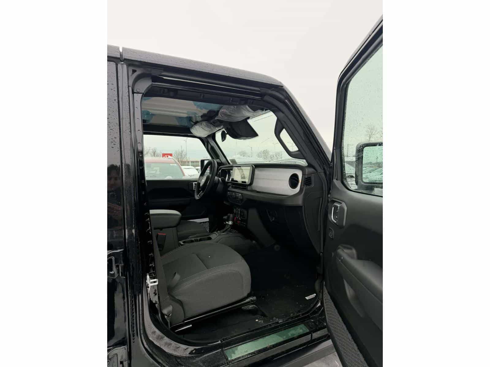 Image 5 Jeep Wrangler 4 Door Willys 2026