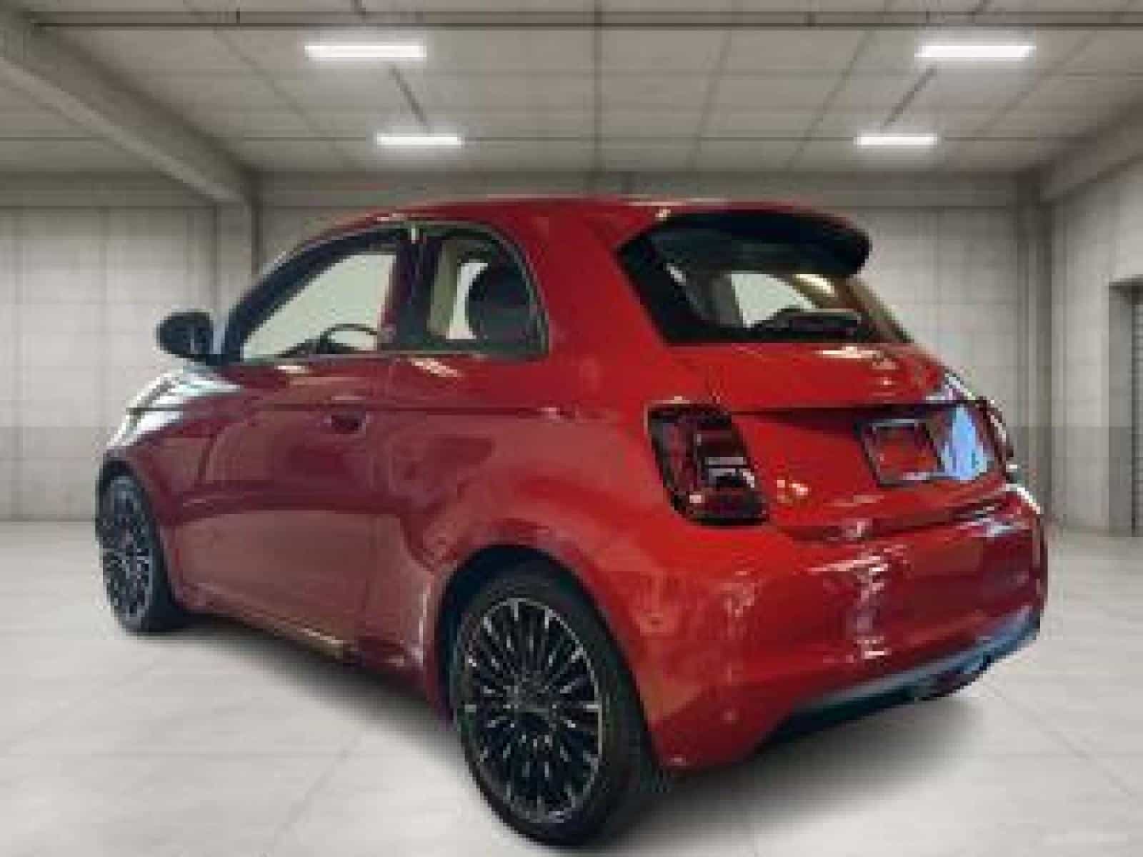 2025 Fiat All-New 500e BEV 500e RED - Image 2