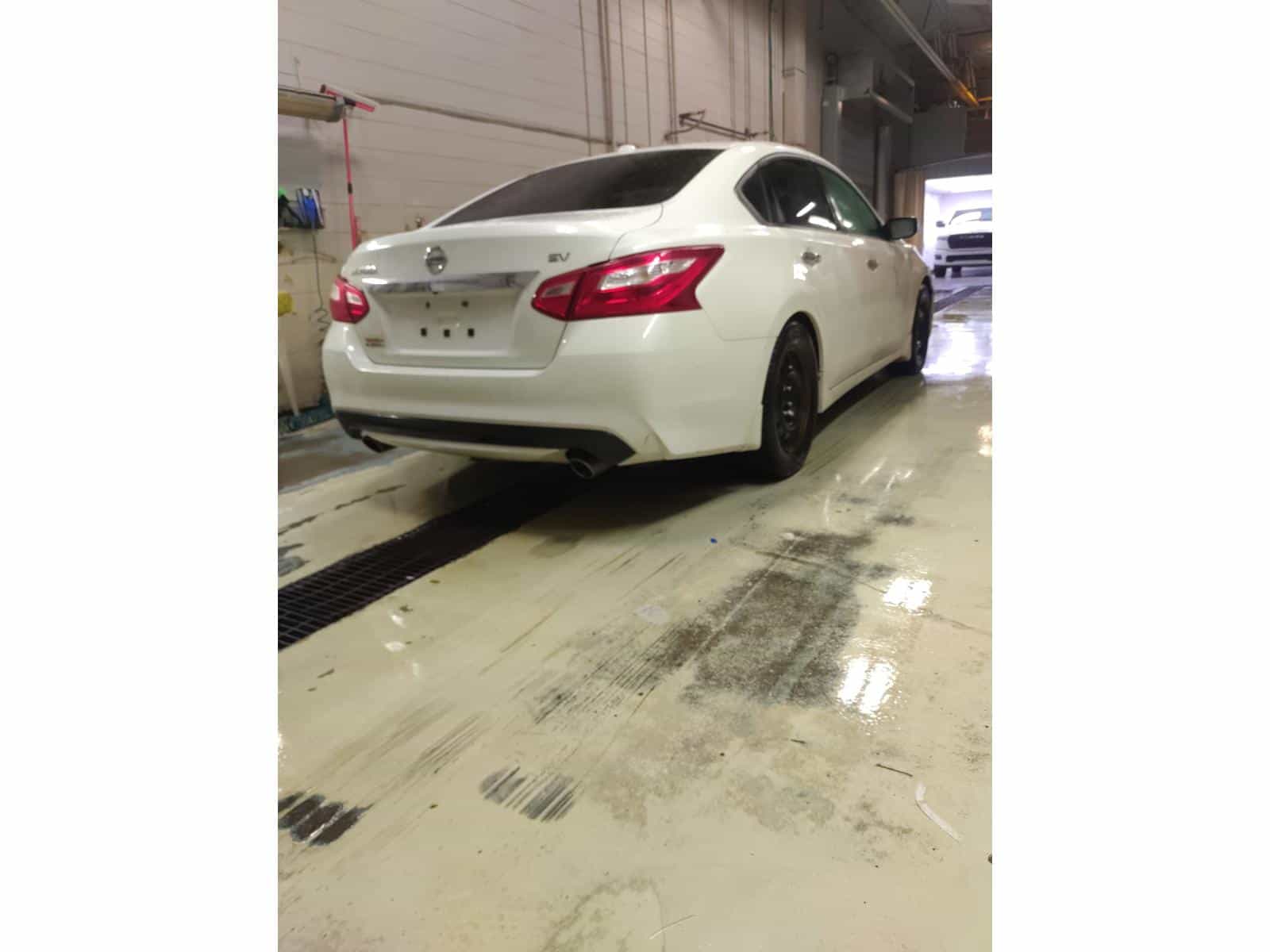 2017 Nissan Altima 2.5/S/Sv/Sl/Sr SV - Image 4