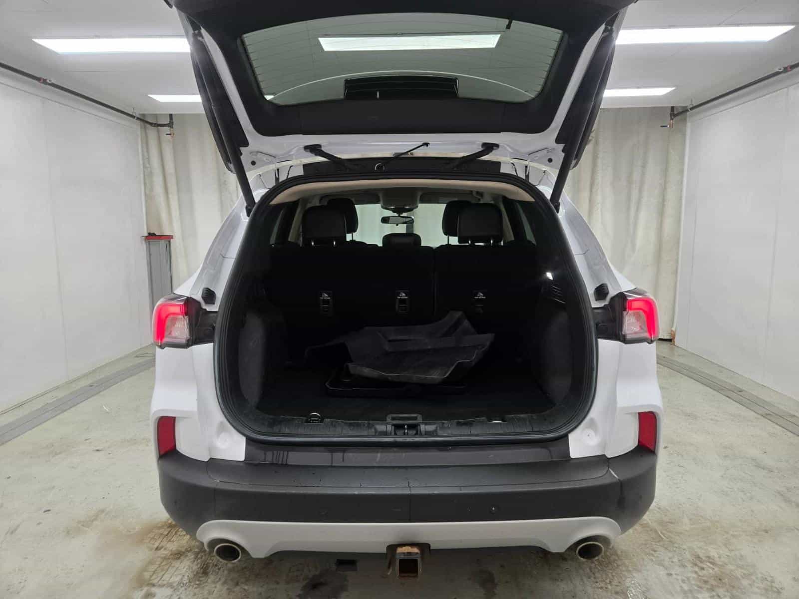 2020 Ford Escape SEL - Image 7