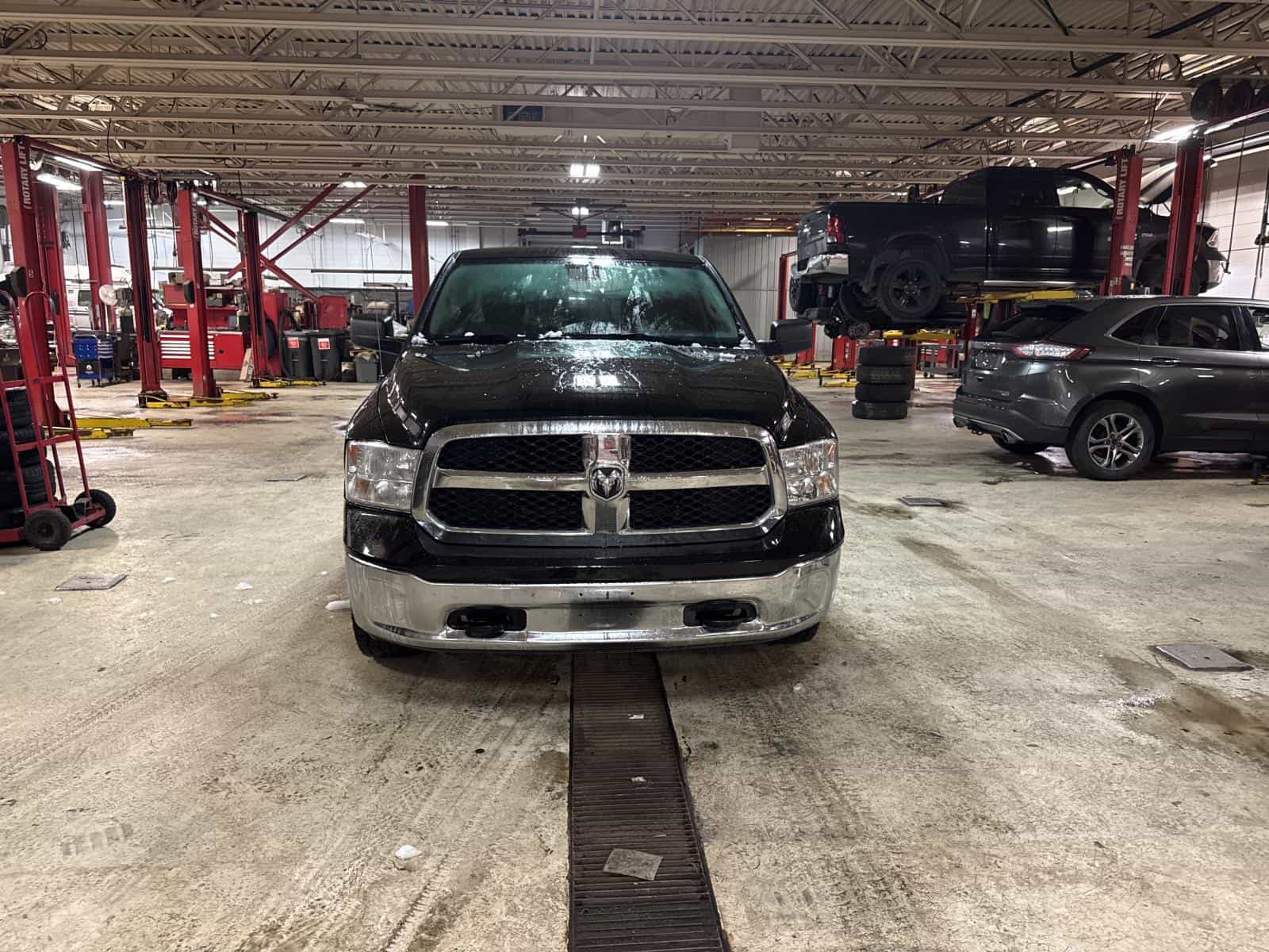 2022 RAM 1500 CLASSIC SLT SLT - Image 2
