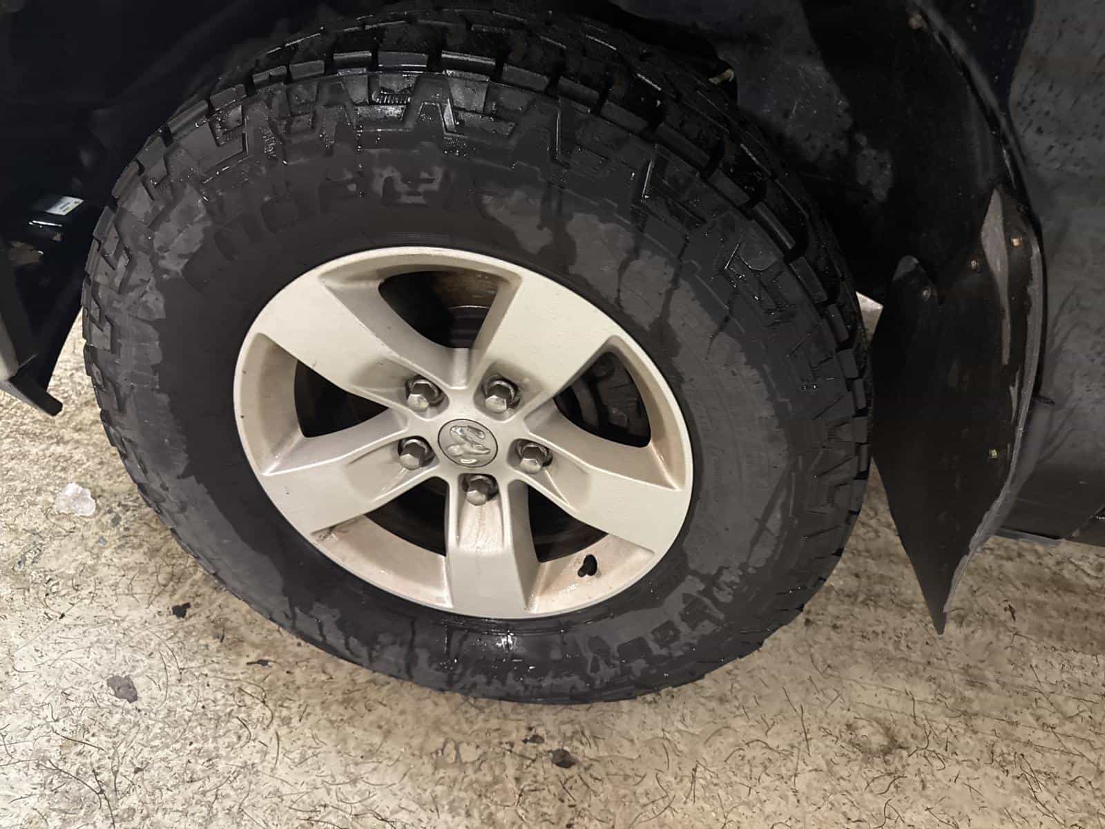 2022 RAM 1500 CLASSIC SLT SLT - Image 9