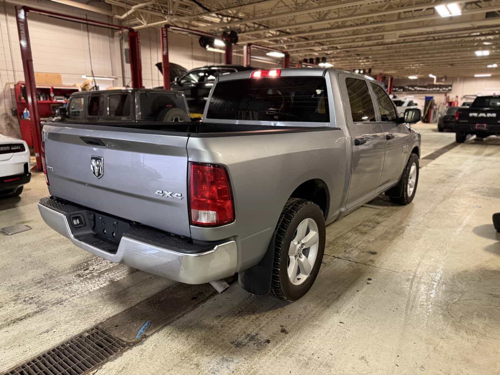 2023 RAM 1500 Classic SLT - Image 5