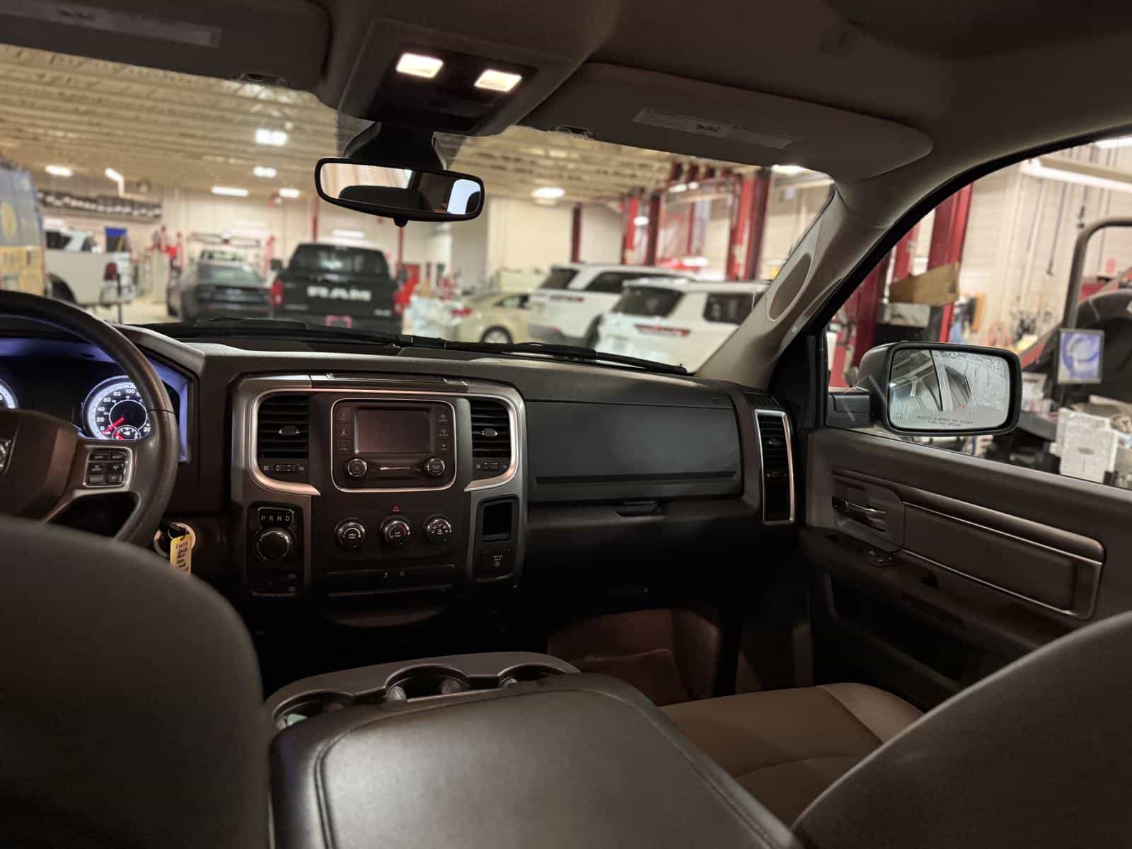 2023 RAM 1500 CLASSIC SLT SLT - Image 11