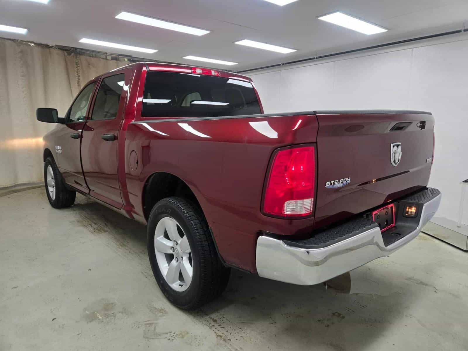 2023 RAM 1500 Classic SLT - Image 7