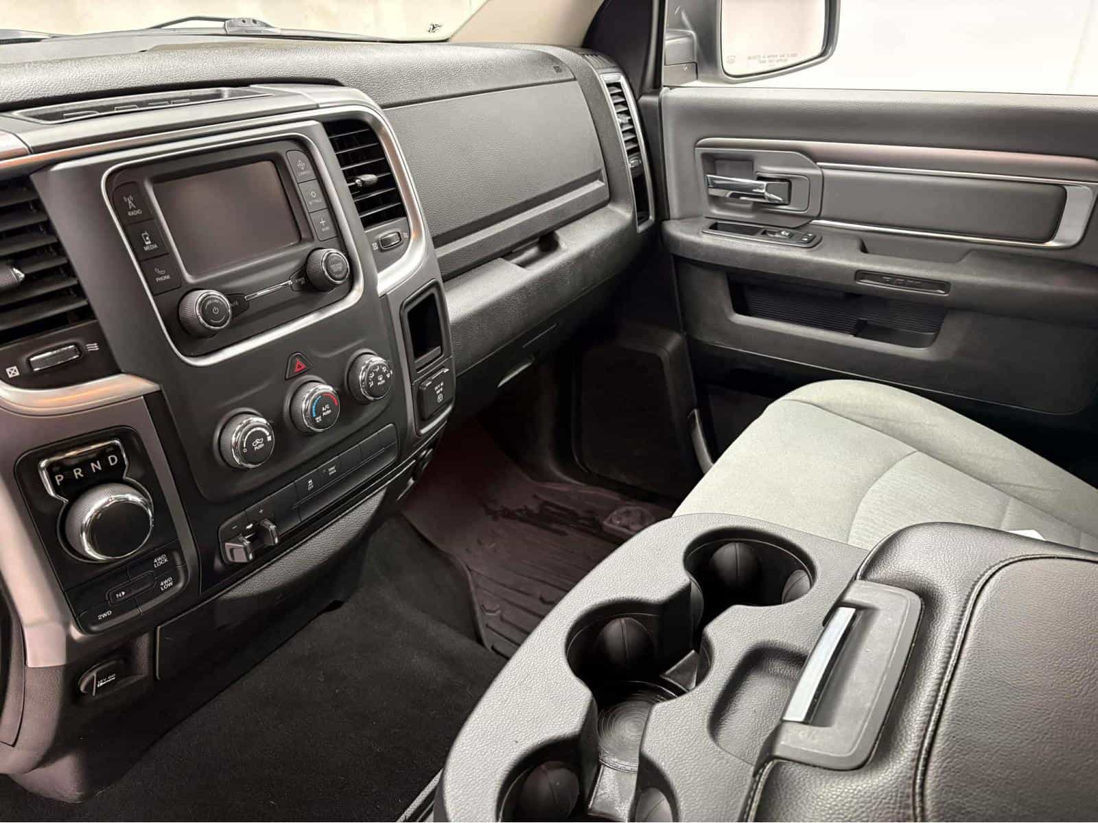 Image 13 RAM 1500 CLASSIC SLT SLT 2022