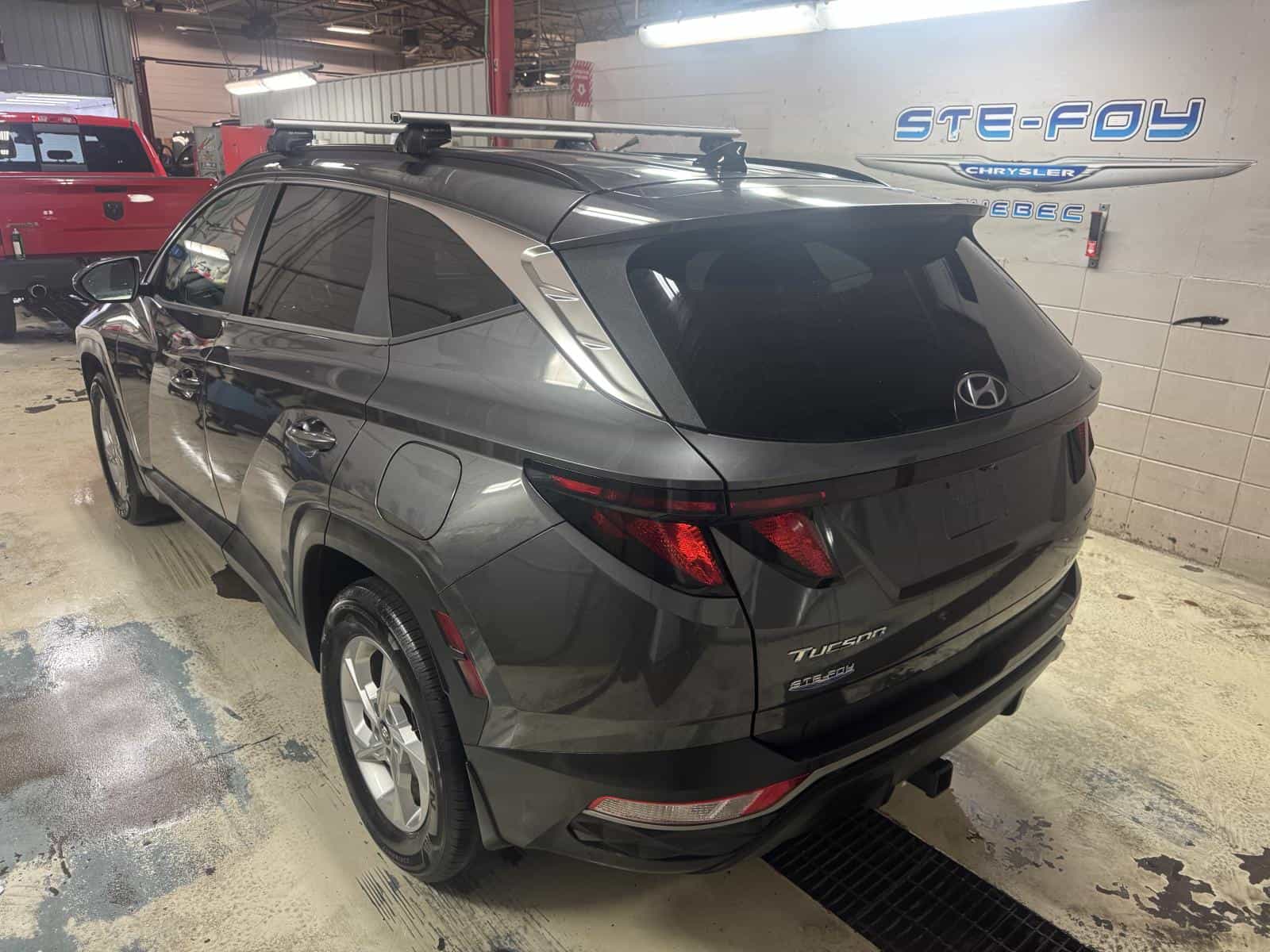 Image 2 Hyundai Tucson Sel Preferred 2022