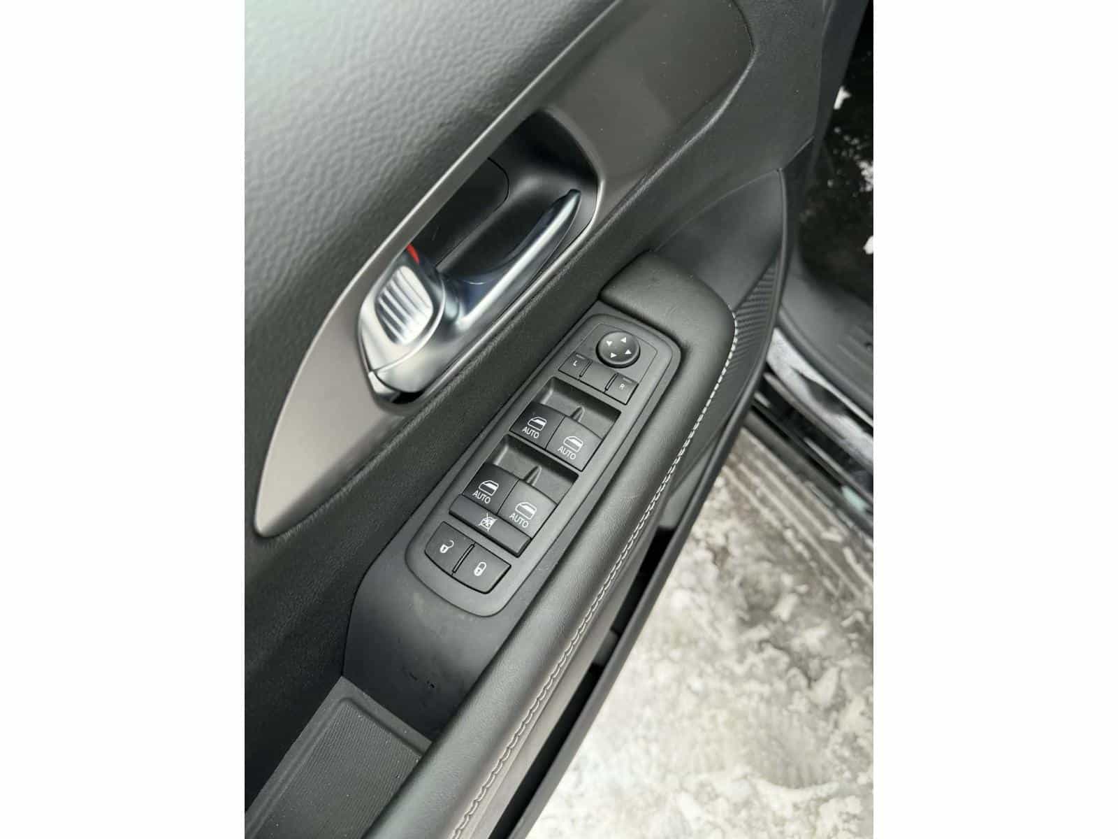 Image 12 Chrysler Grand Caravan SXT 2026