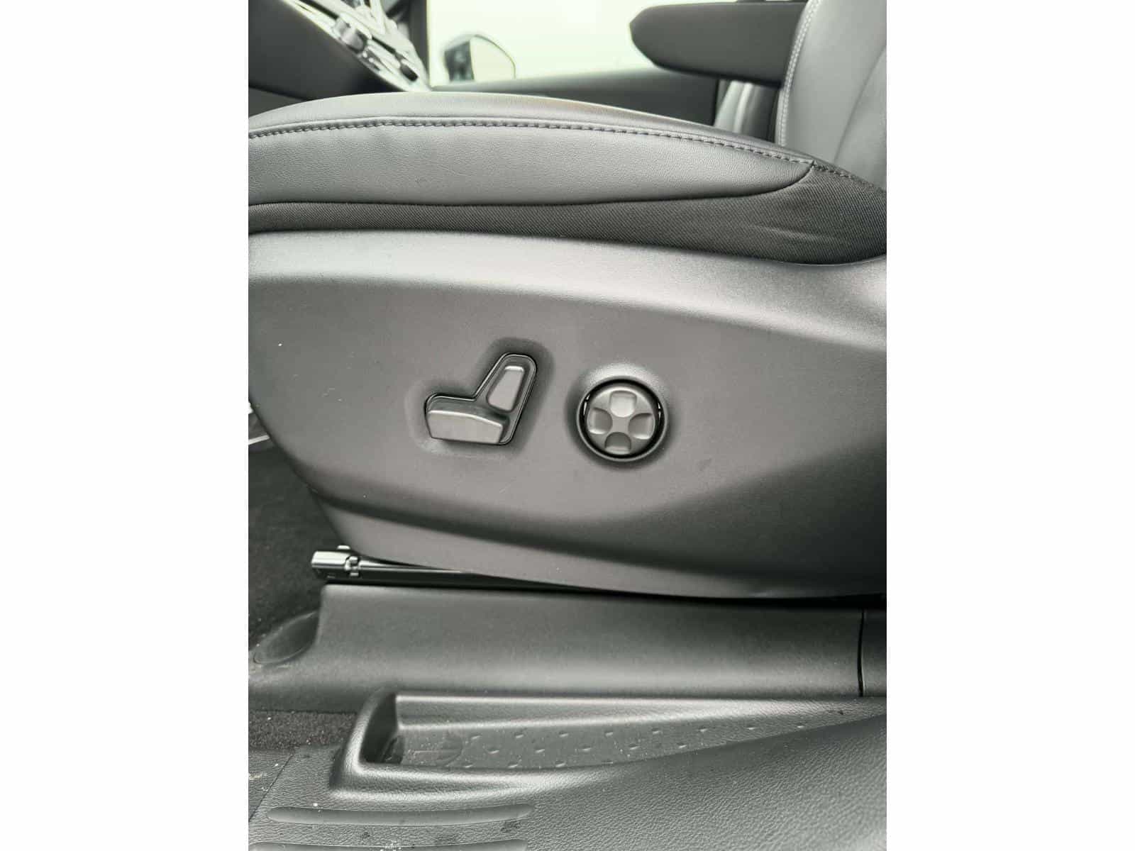 Image 13 Chrysler Grand Caravan SXT 2026