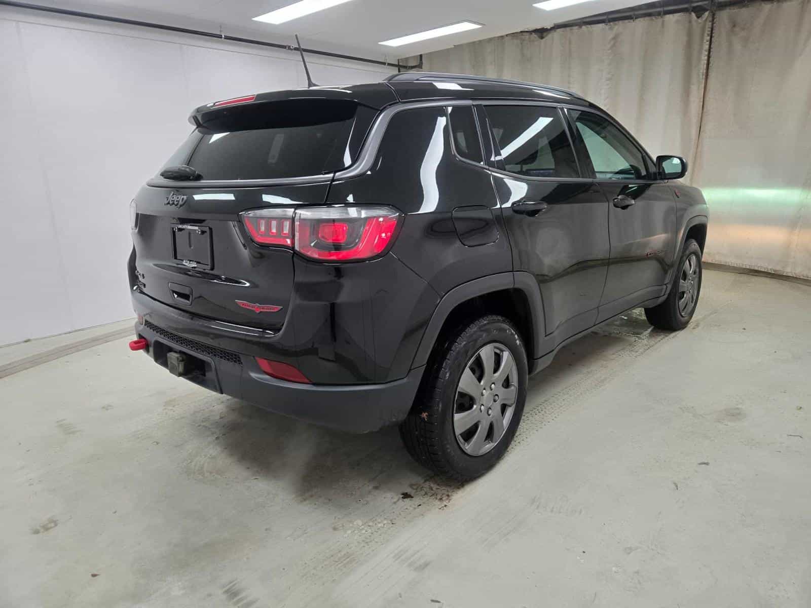 2022 Jeep Compass Trailhawk - Image 4