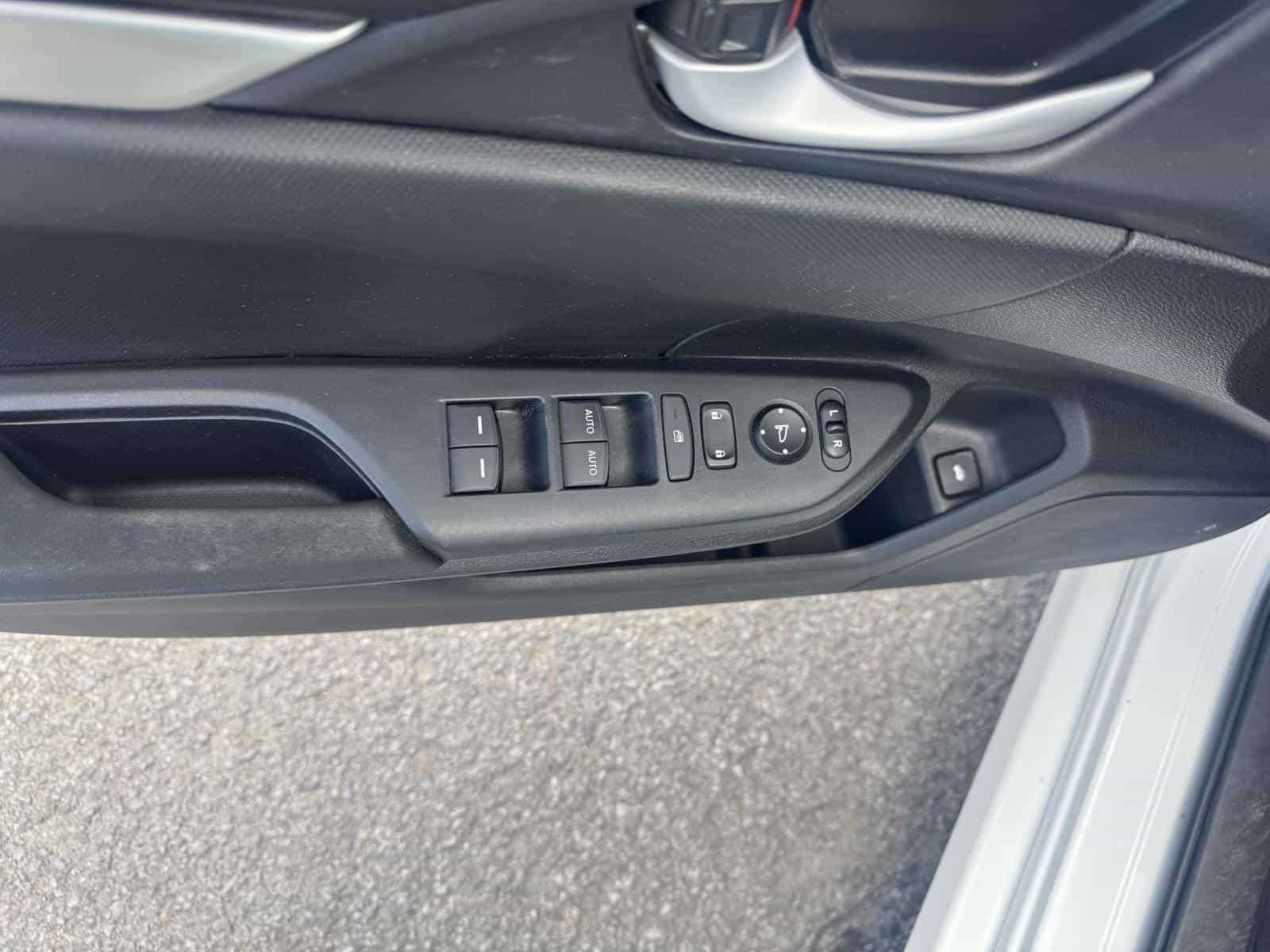 2017 Honda CIVIC LX LX - Image 7