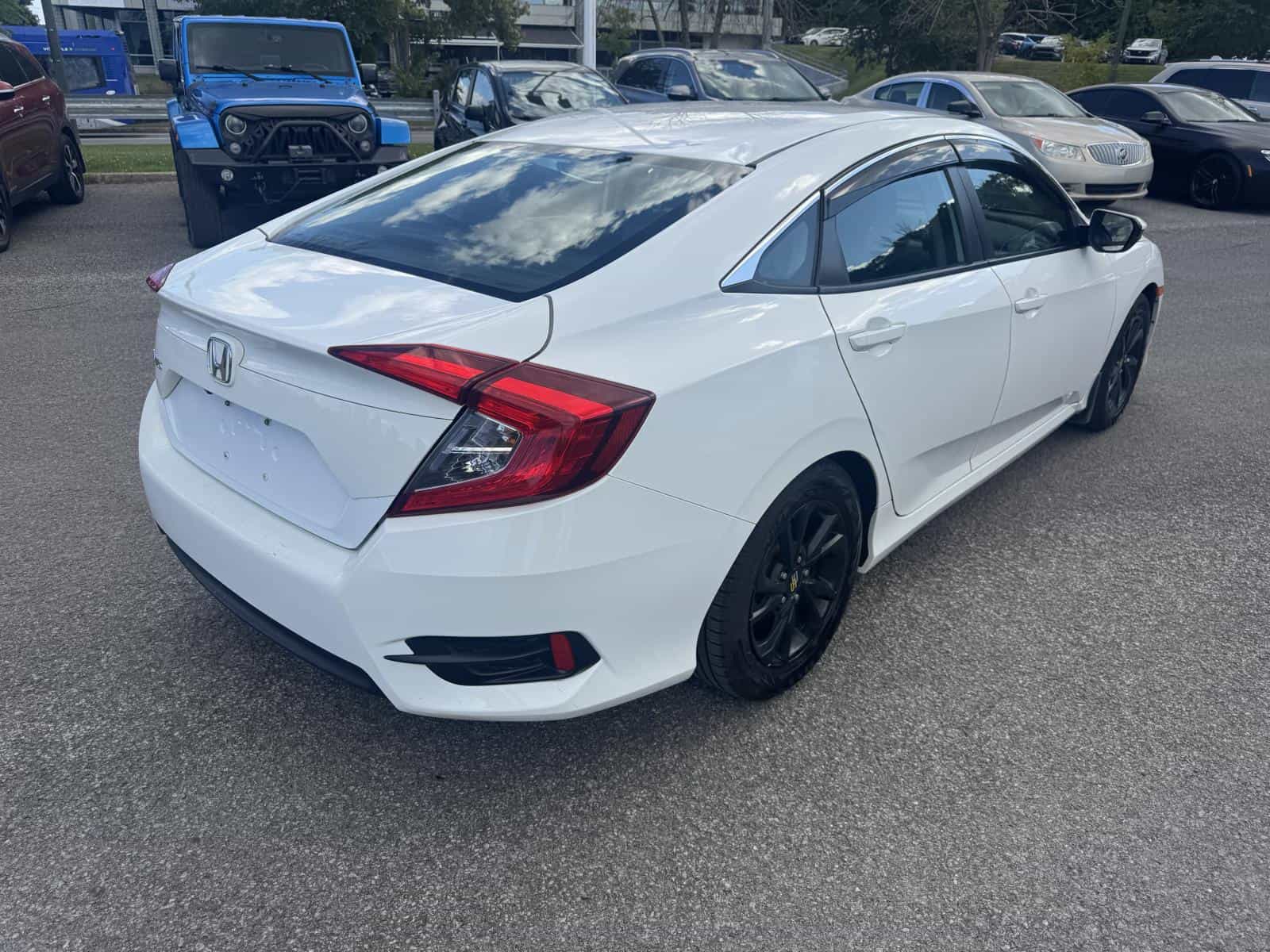 2017 Honda CIVIC LX LX - Image 4
